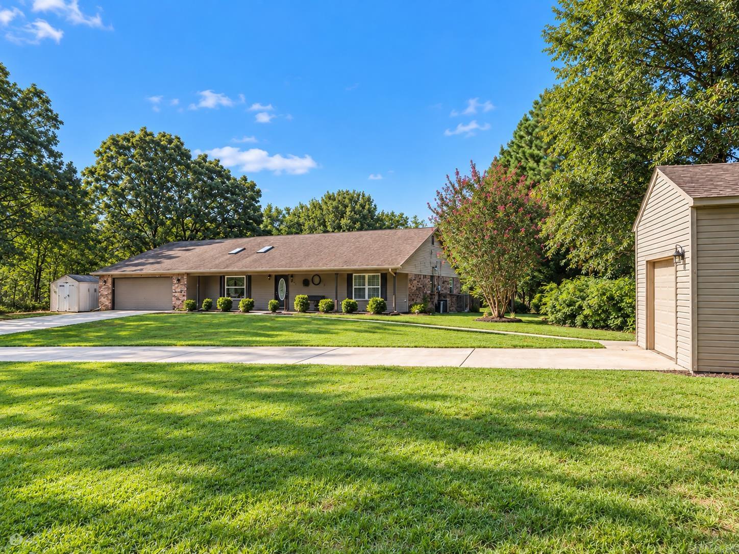 121 Rolling Meadows Lane — photo 4
