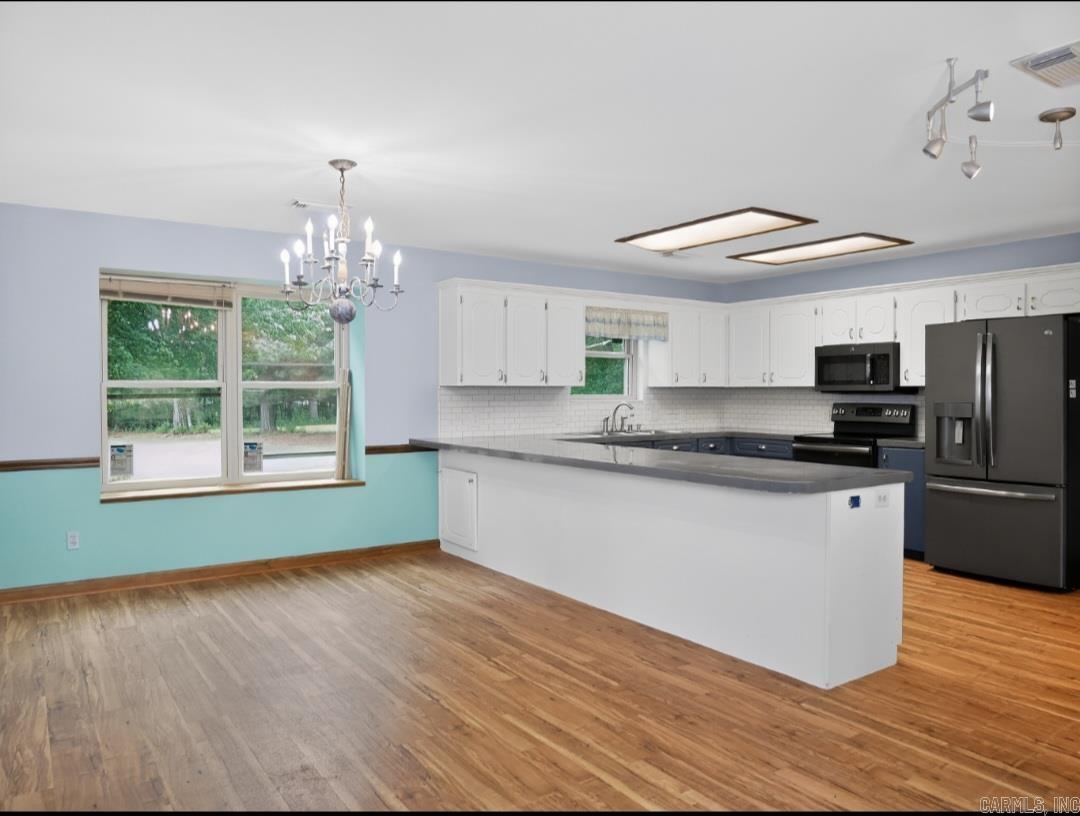 121 Rolling Meadows Lane — photo 5