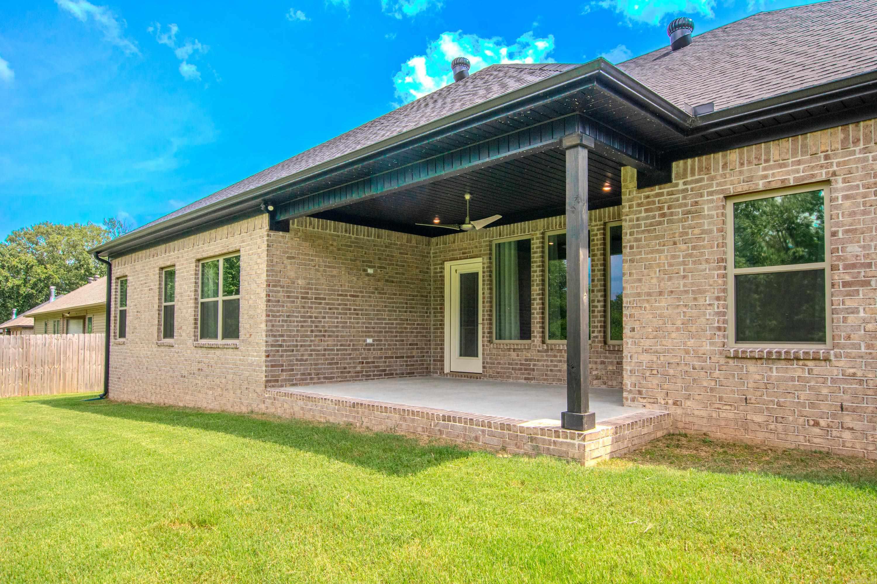 2301 E Maryland Ave  Sherwood, AR