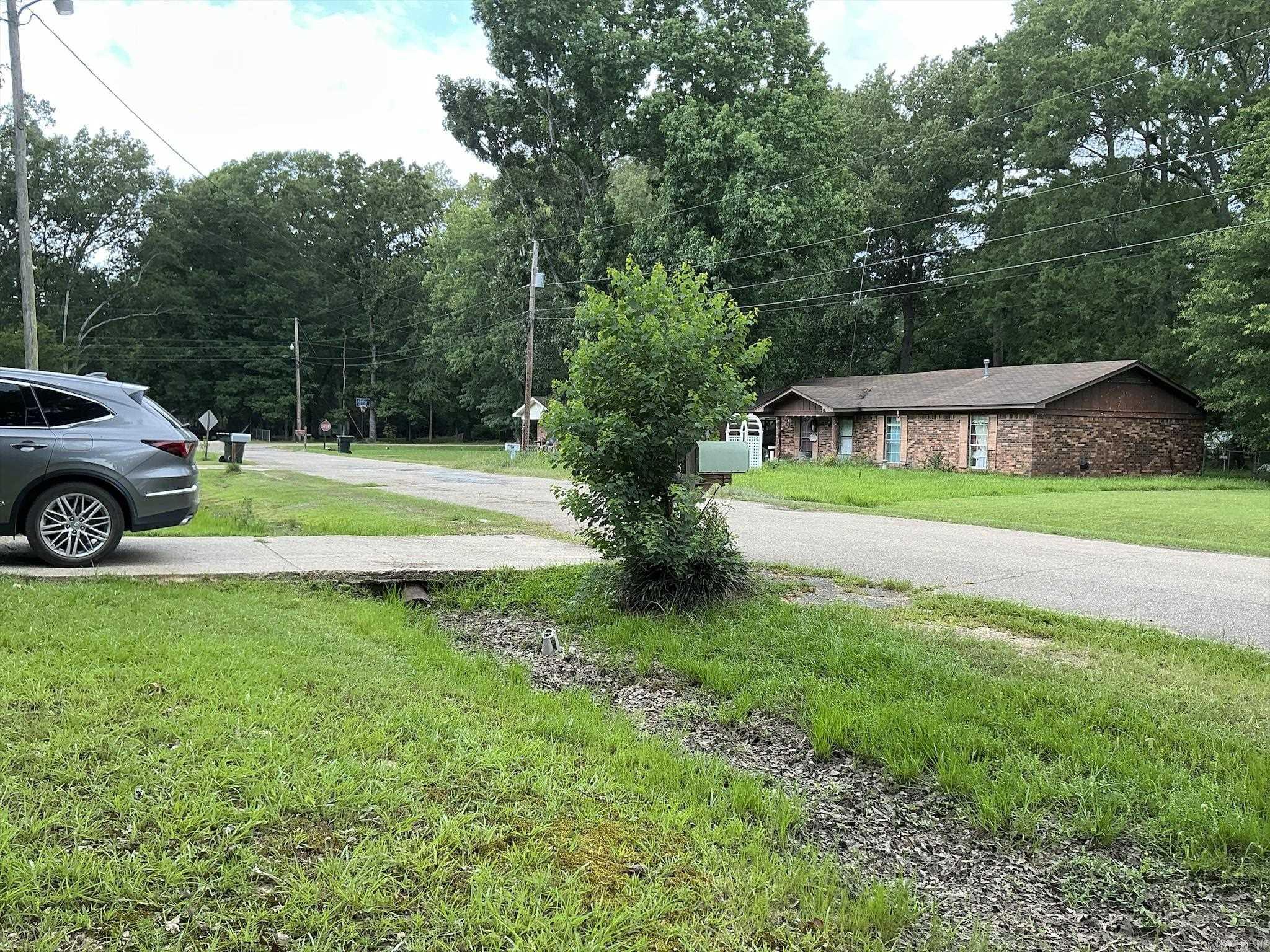 108 Homestead Ave  Crossett, AR