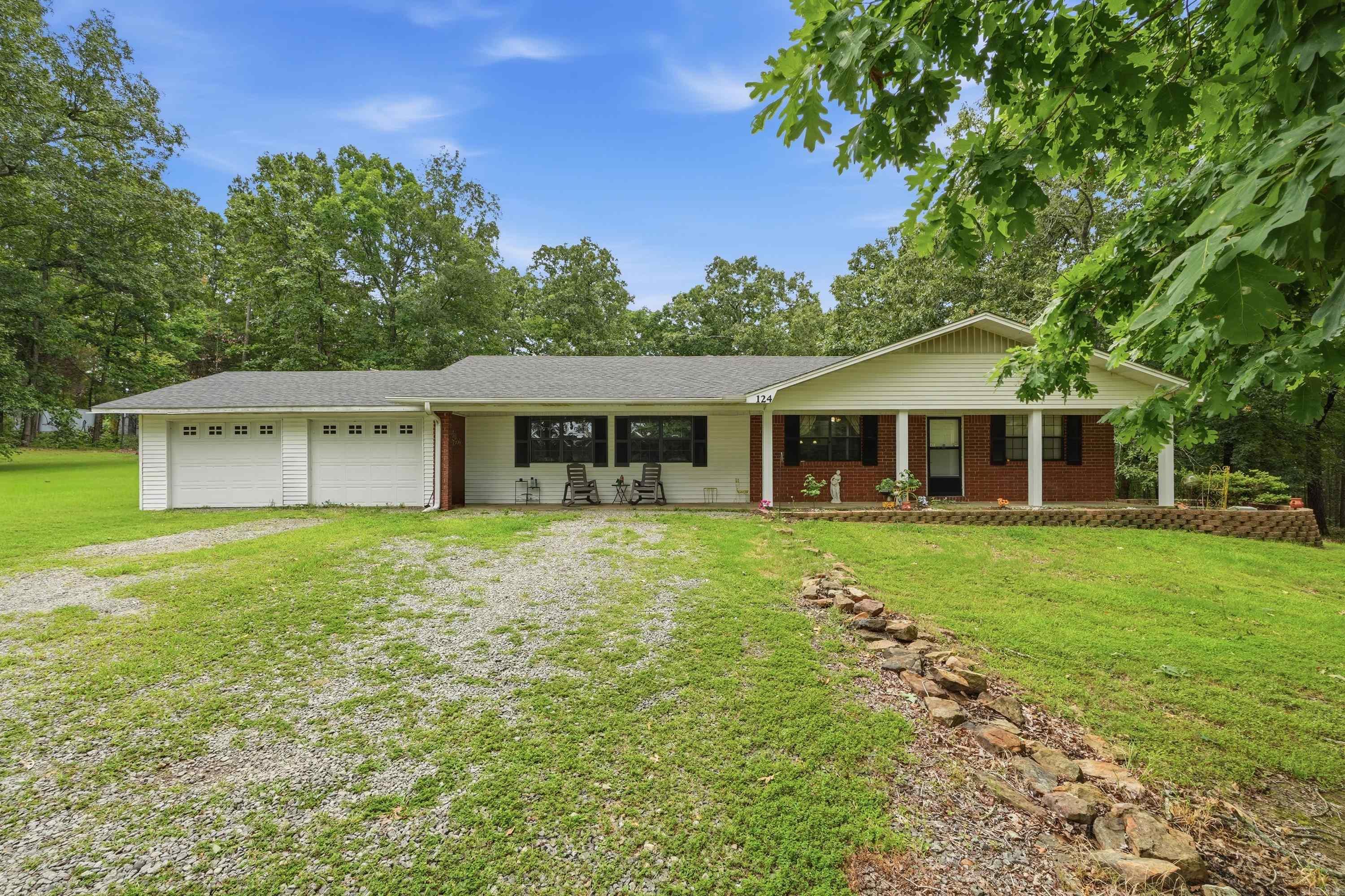 124 E Pin Oak  Rose Bud, AR