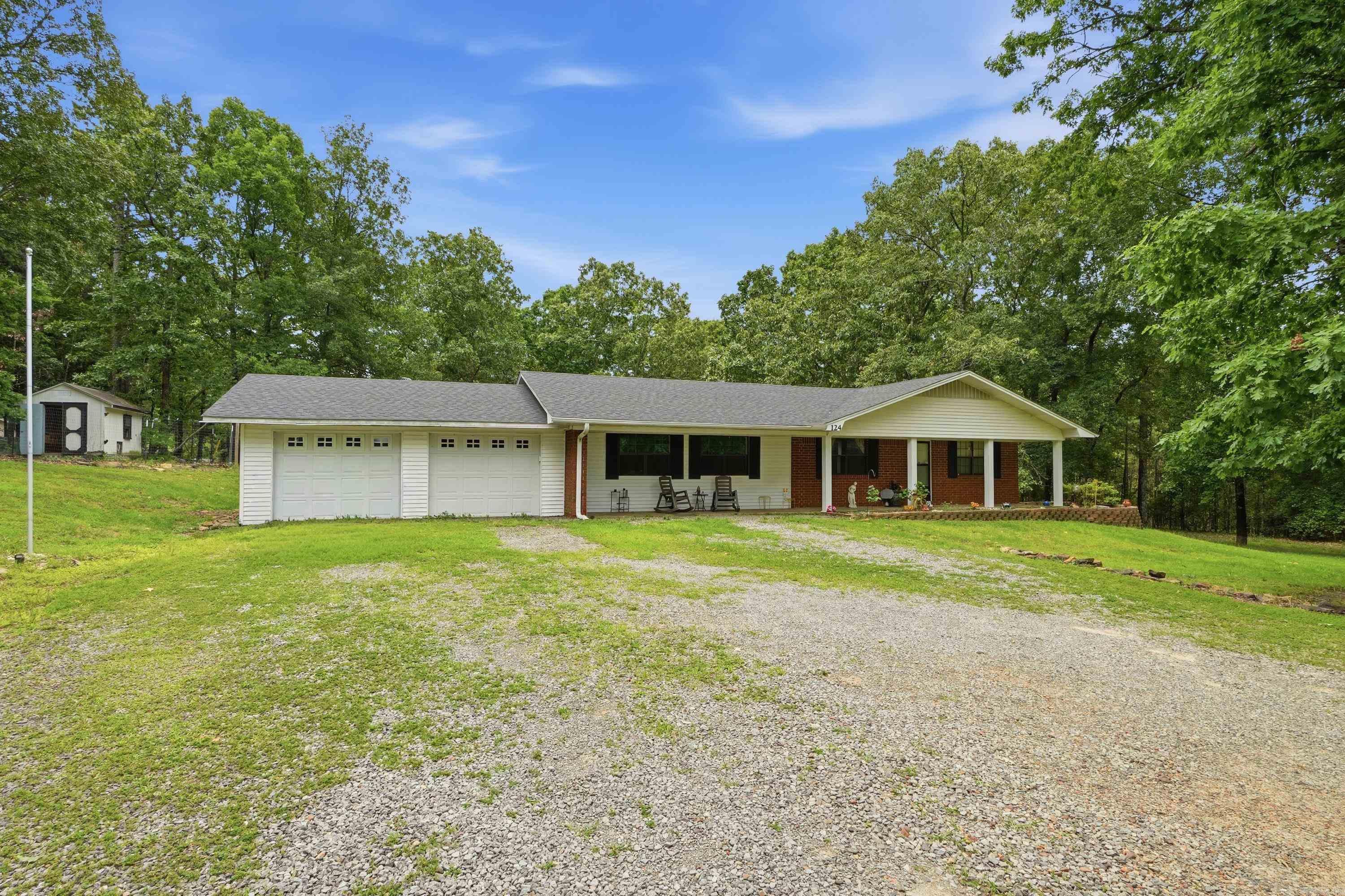124 E Pin Oak  Rose Bud, AR