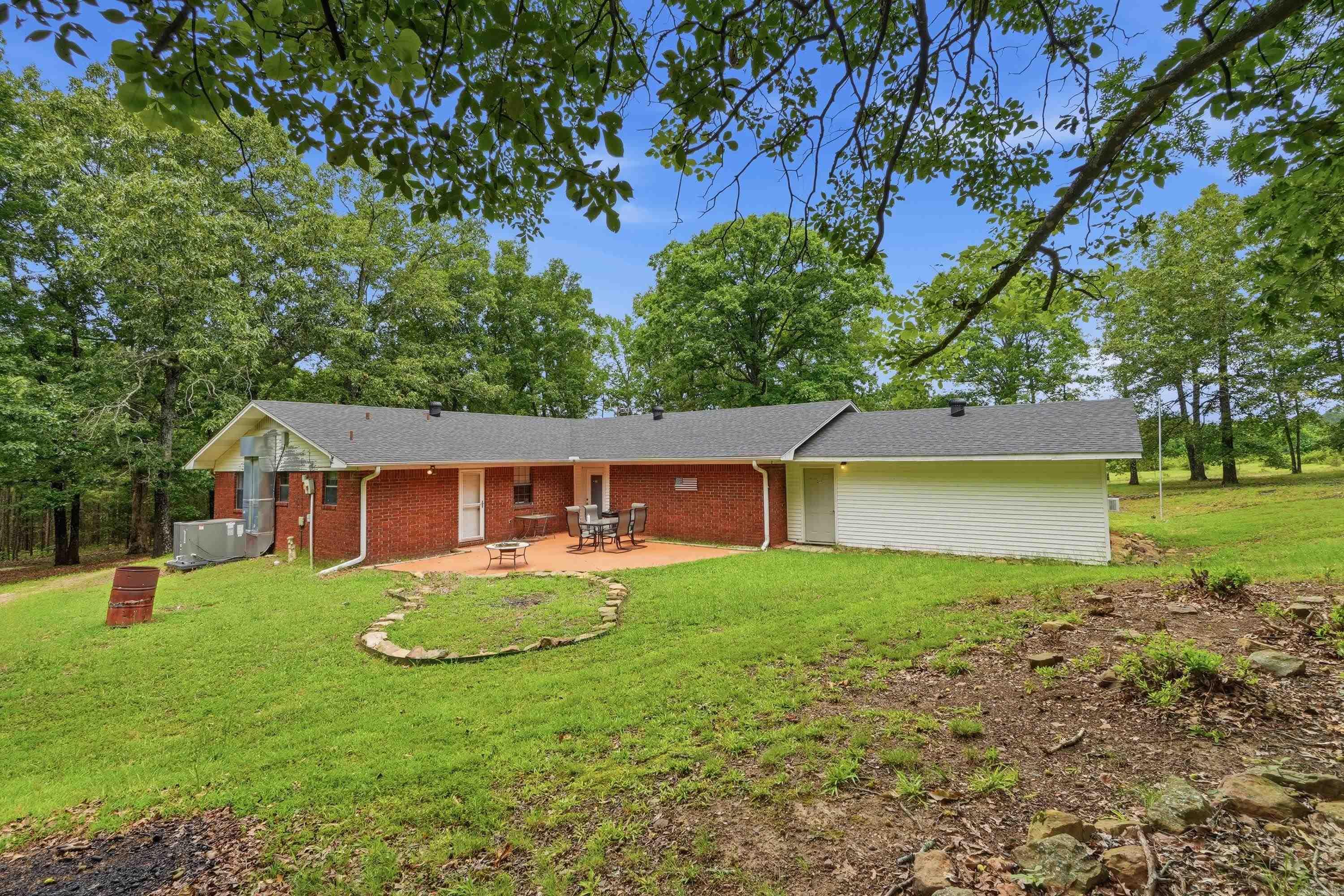 124 E Pin Oak  Rose Bud, AR