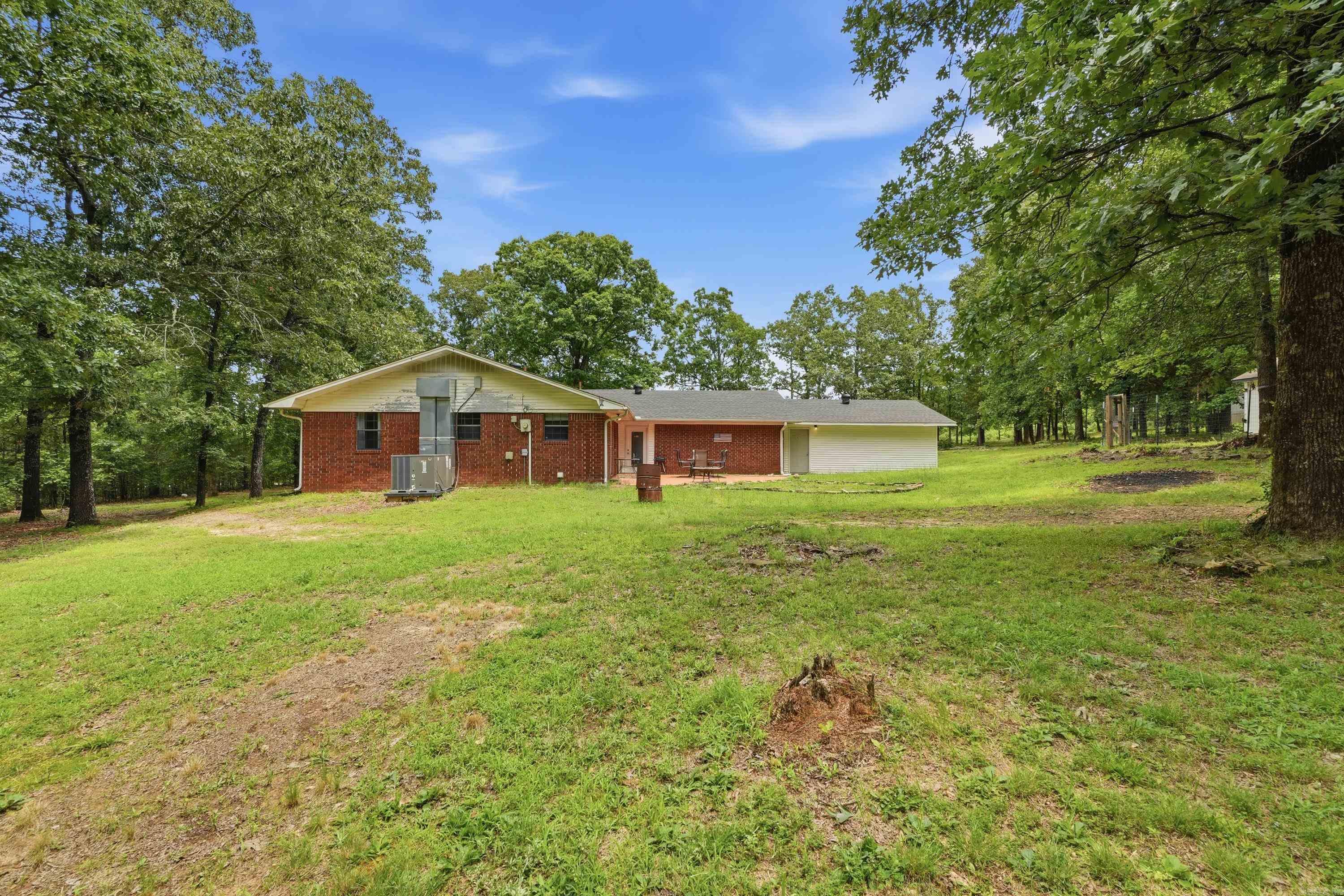 124 E Pin Oak  Rose Bud, AR