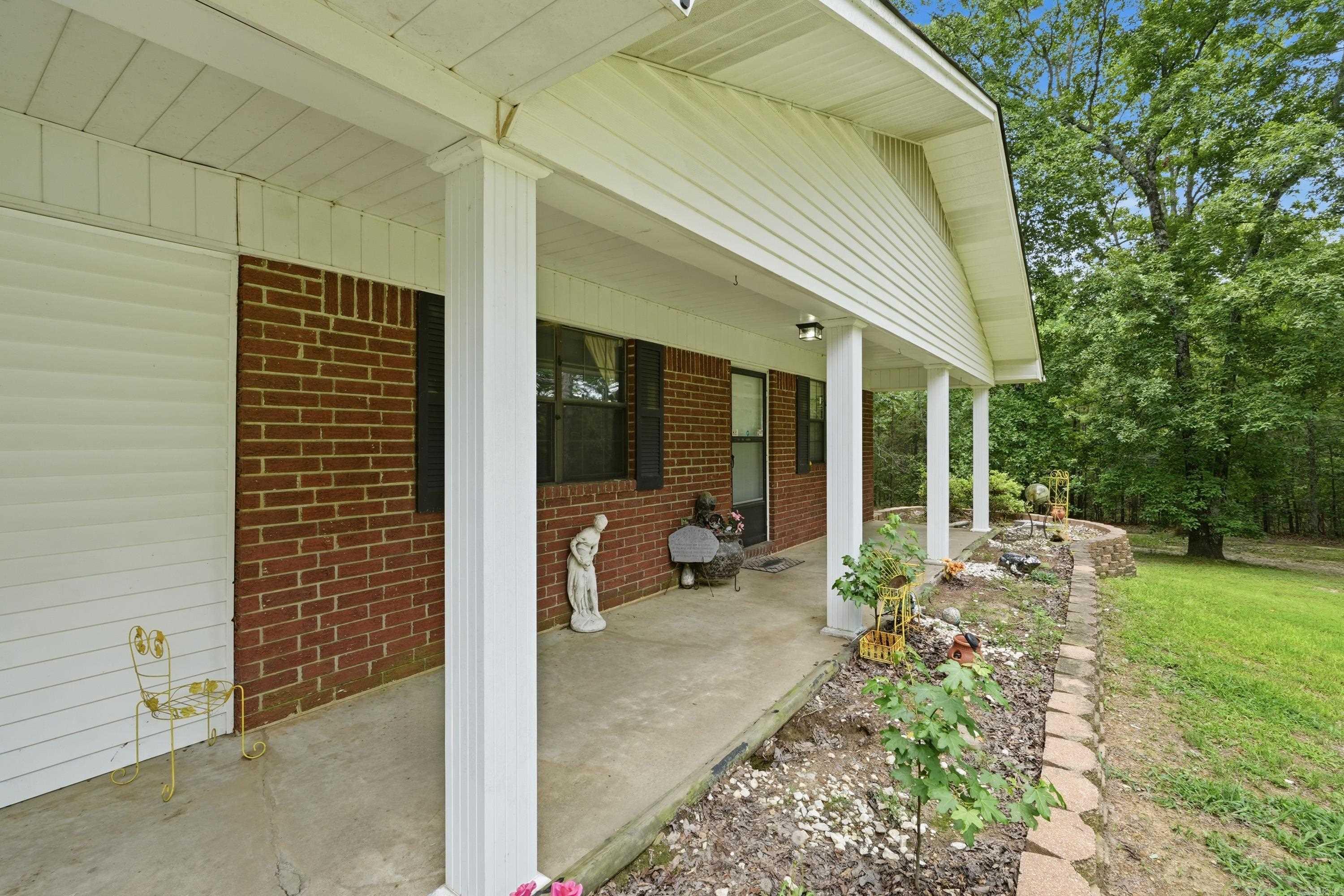 124 E Pin Oak  Rose Bud, AR