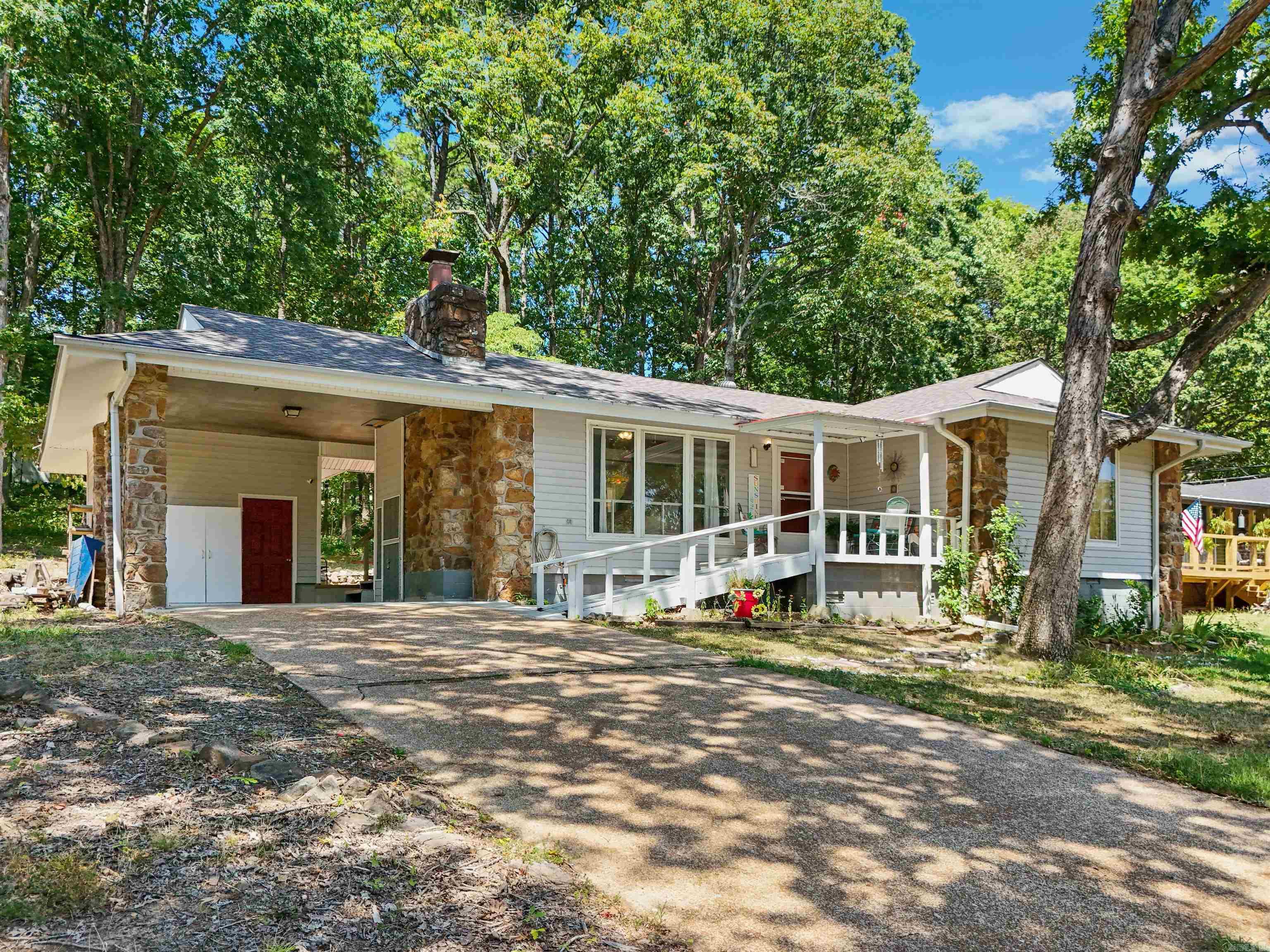 173 Pine Knot  Fairfield Bay, AR