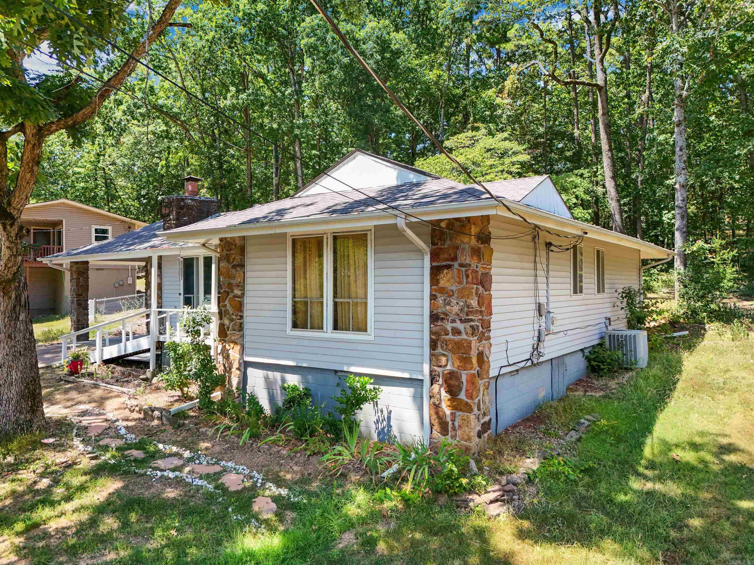 173 Pine Knot  Fairfield Bay, AR