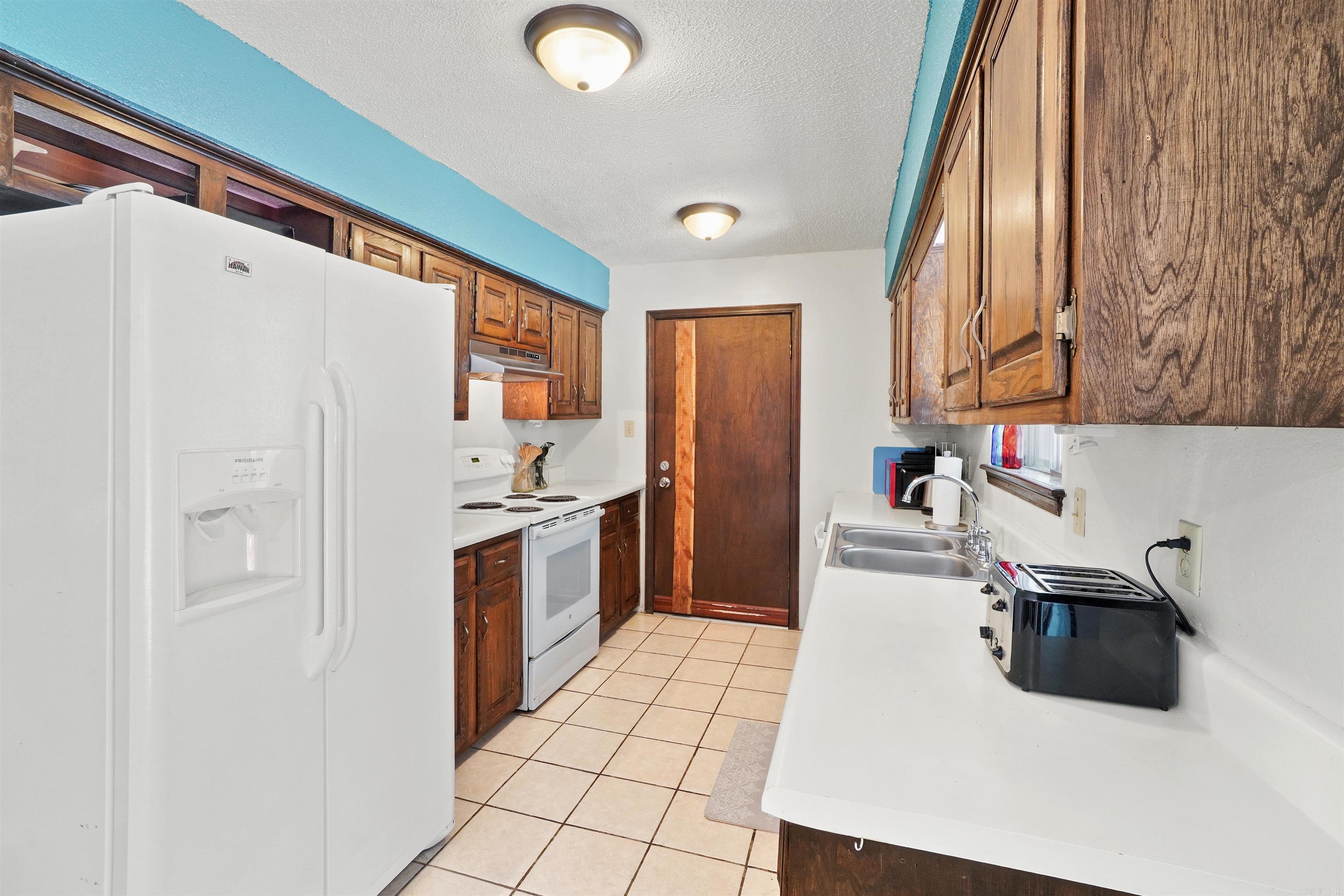 173 Pine Knot  Fairfield Bay, AR