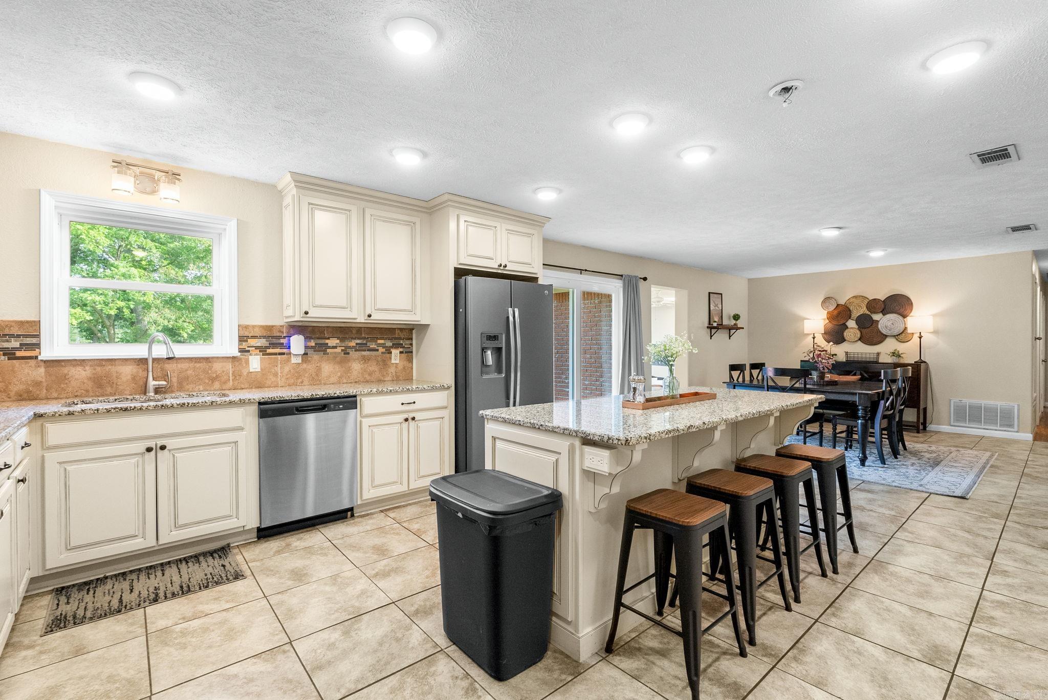 320 Indianhead  Sherwood, AR