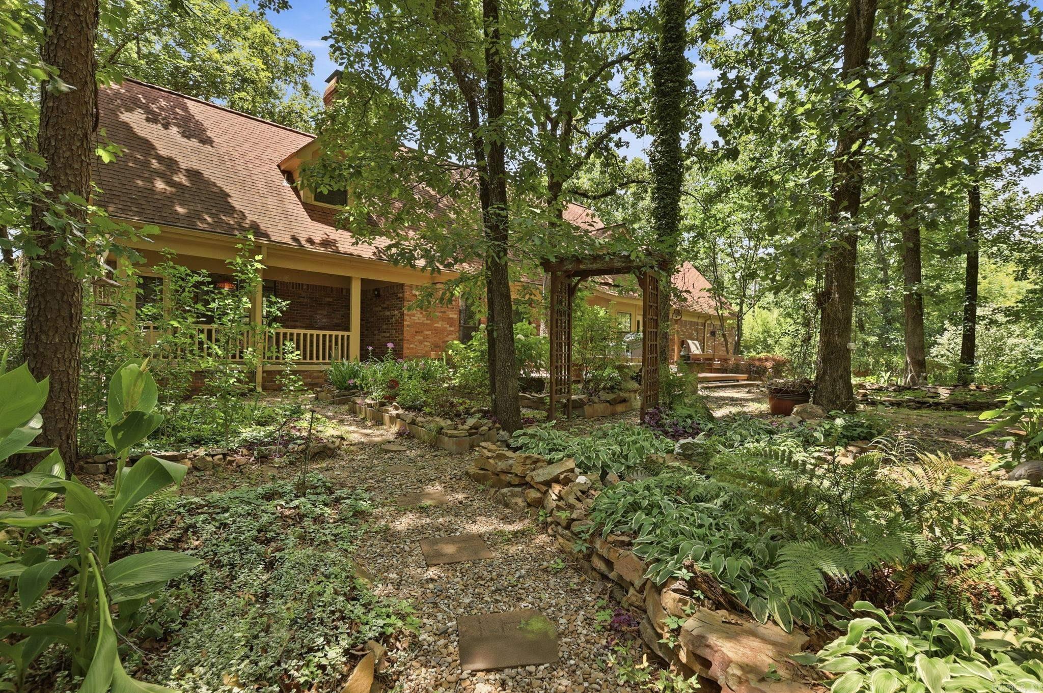 8 Woodsong  Roland, AR
