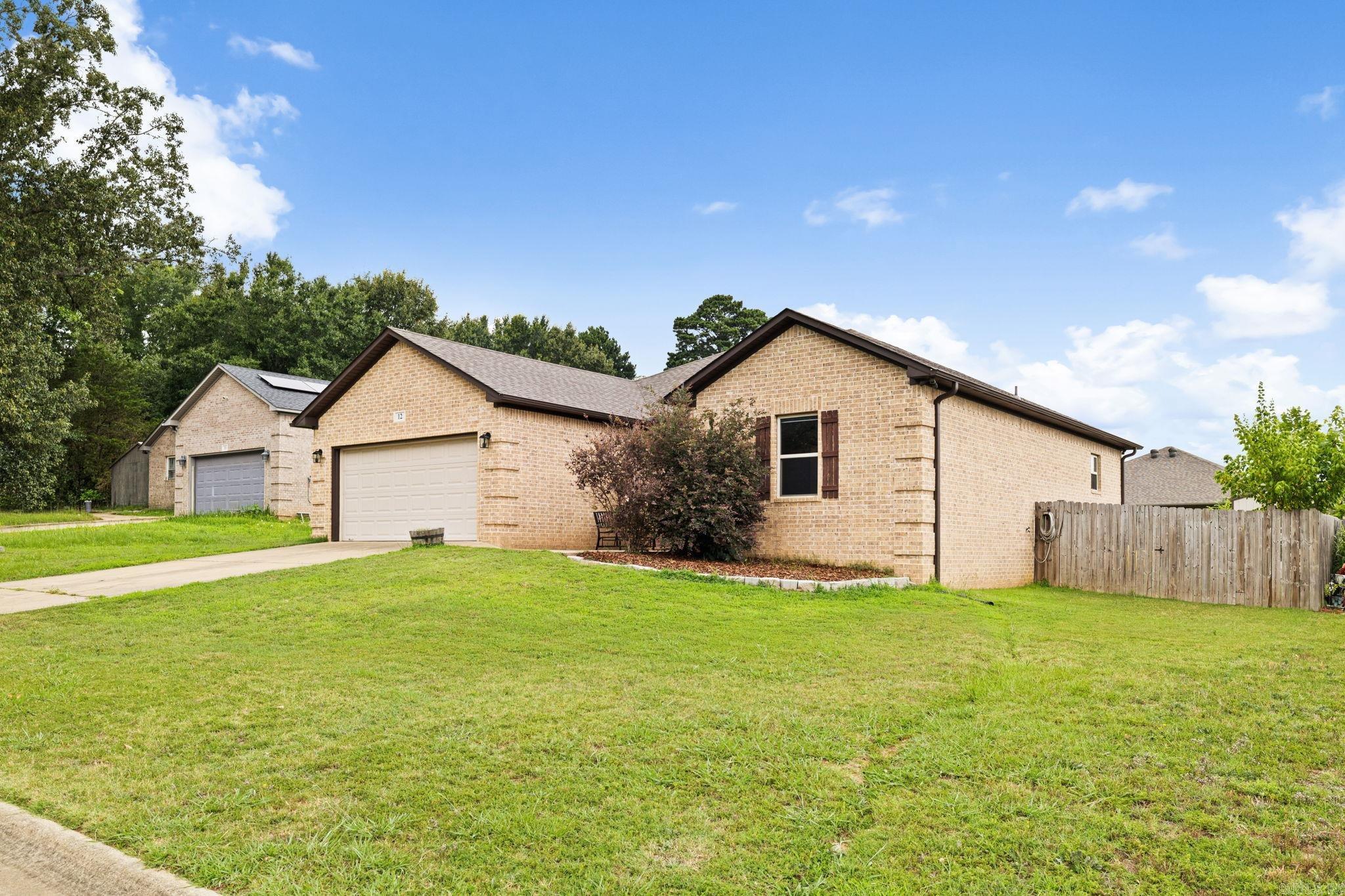 12 Sooiee  Austin, AR