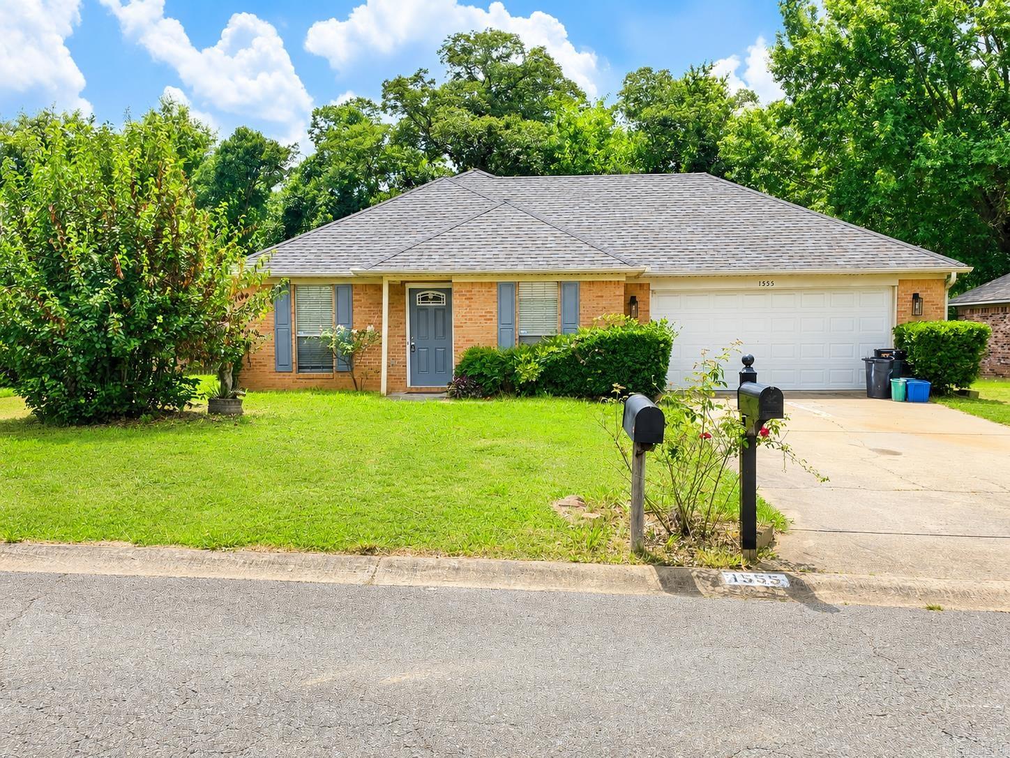 1555 hathaway  Conway, AR