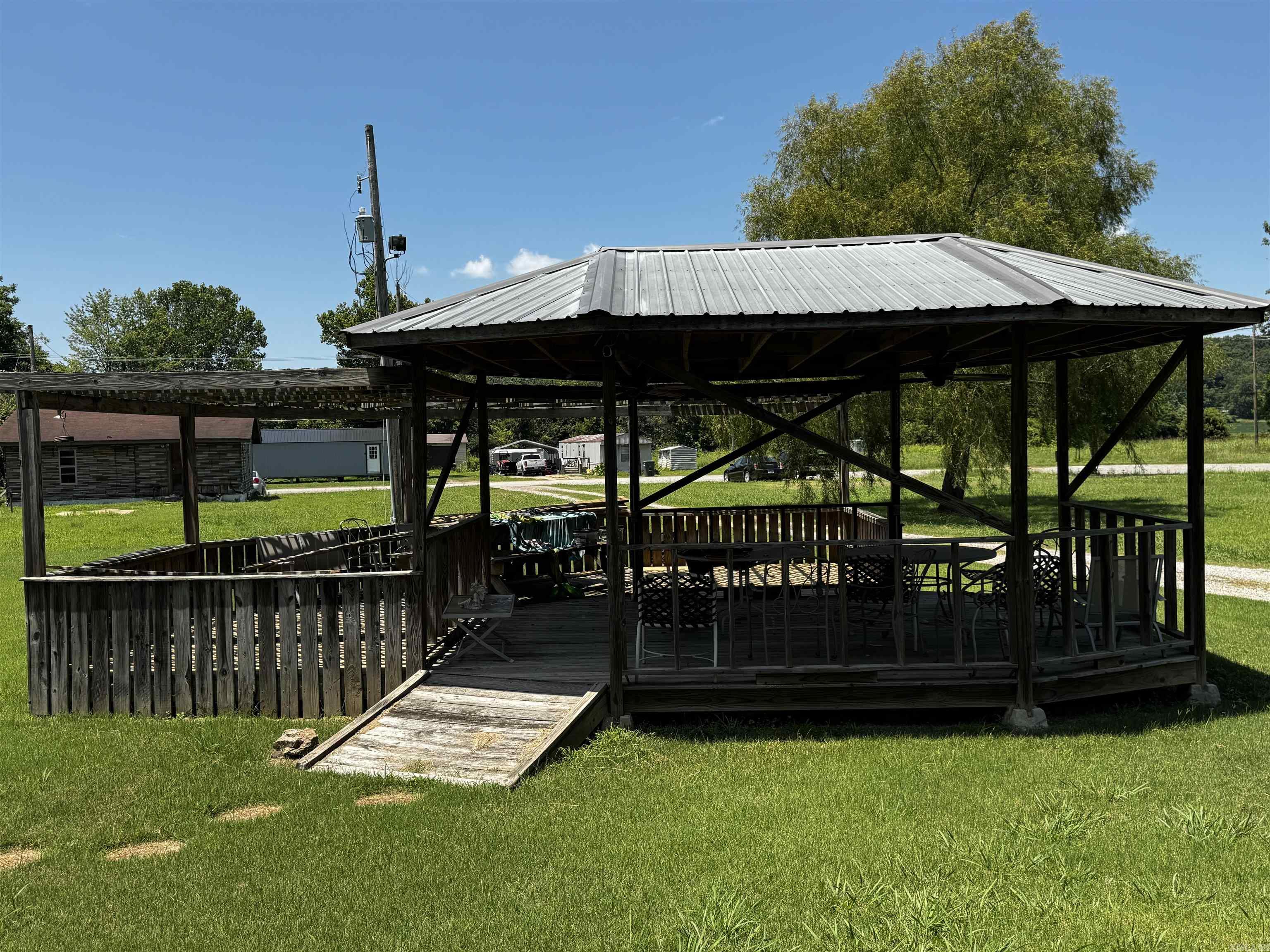 218 N 1st St  Madison, AR