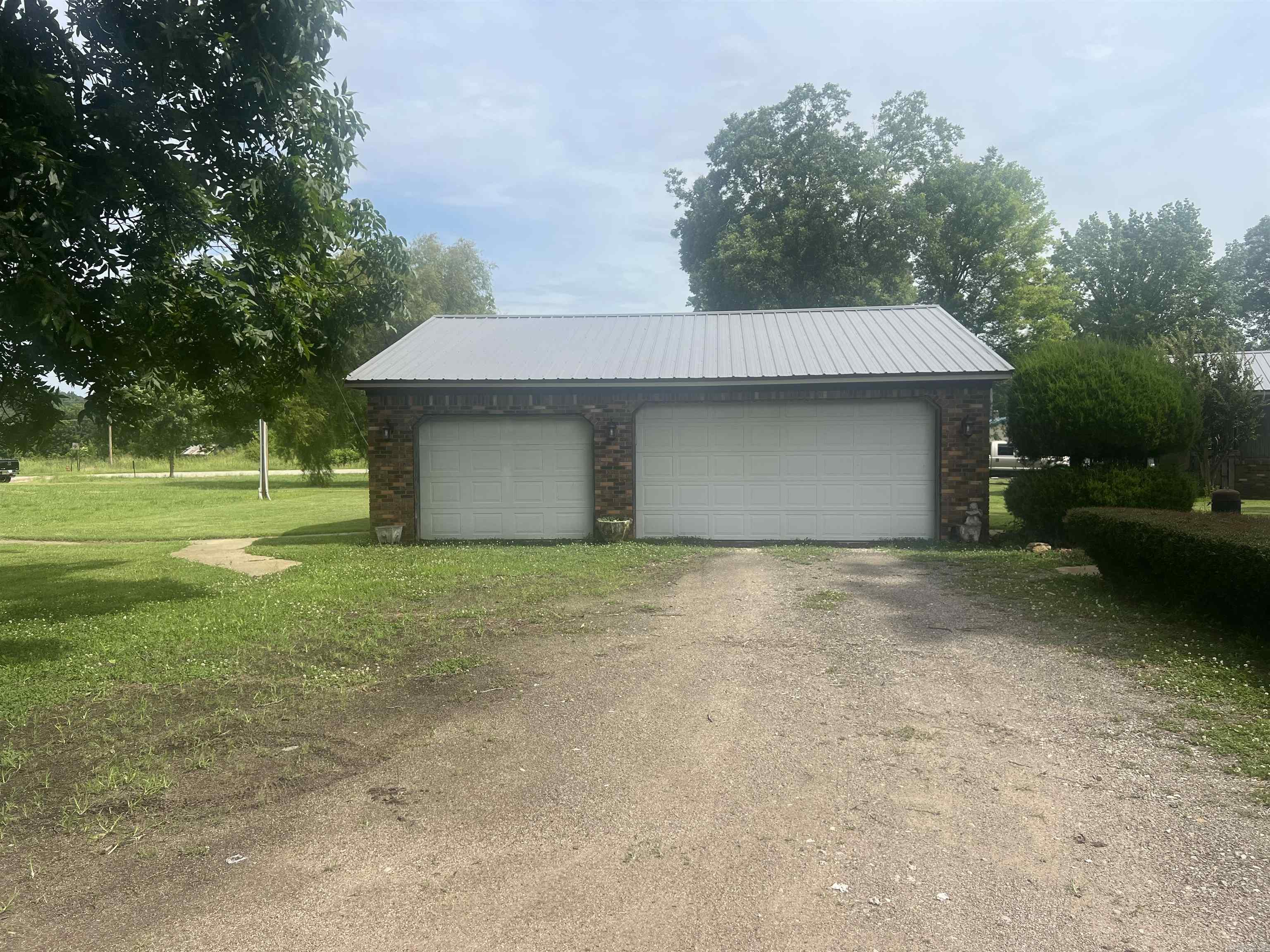218 N 1st St  Madison, AR