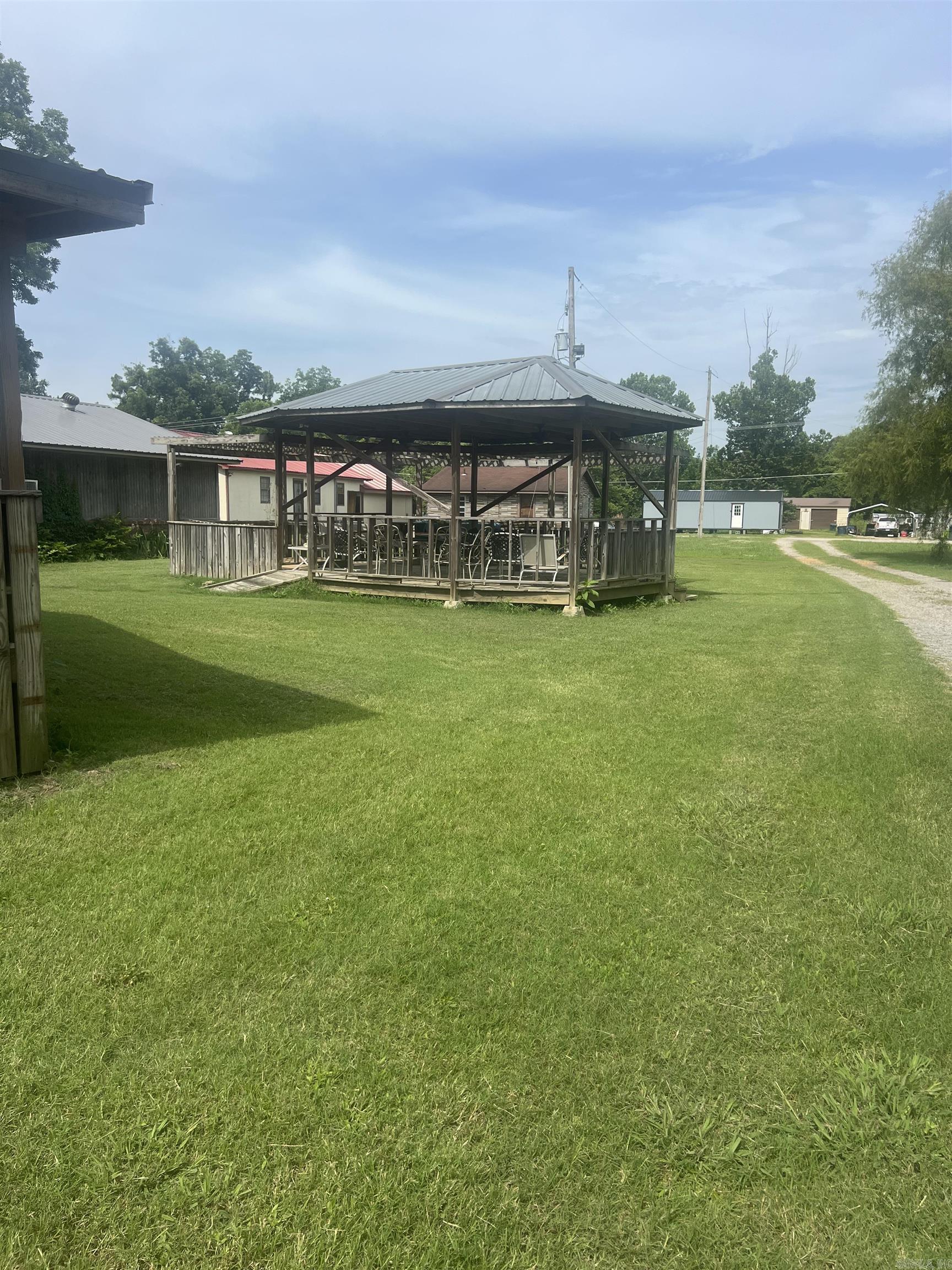 218 N 1st St  Madison, AR