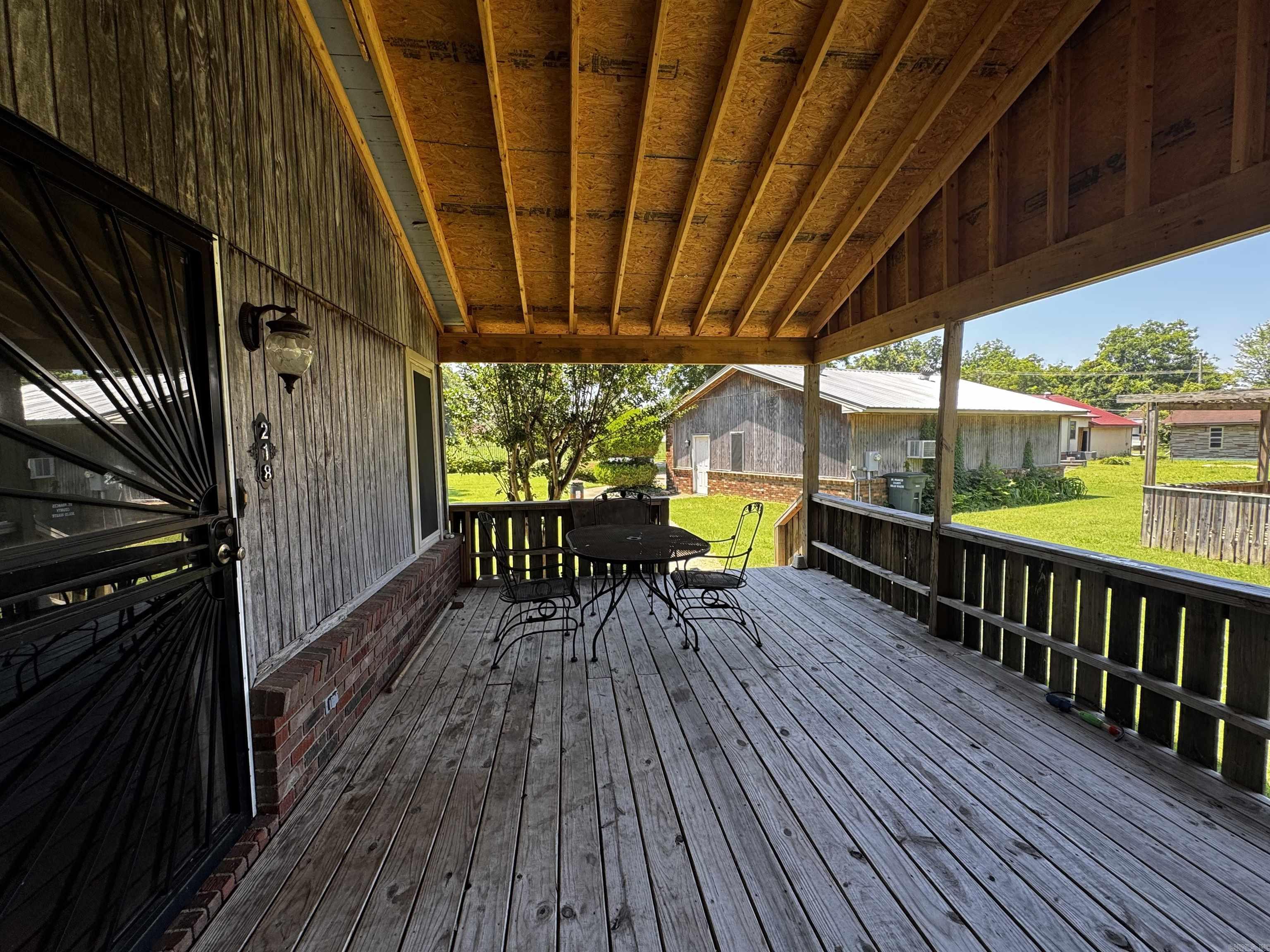 218 N 1st St  Madison, AR