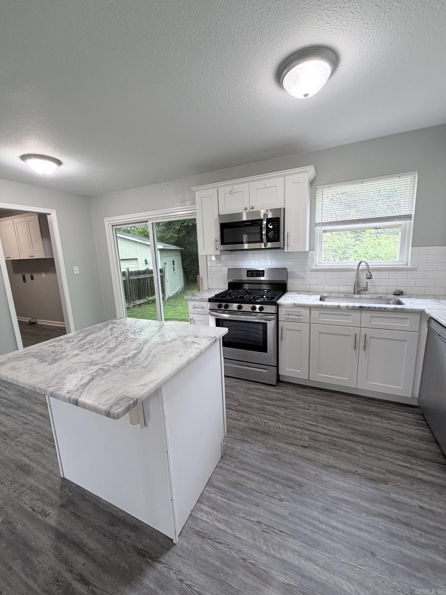 1606 Lariat  Sherwood, AR