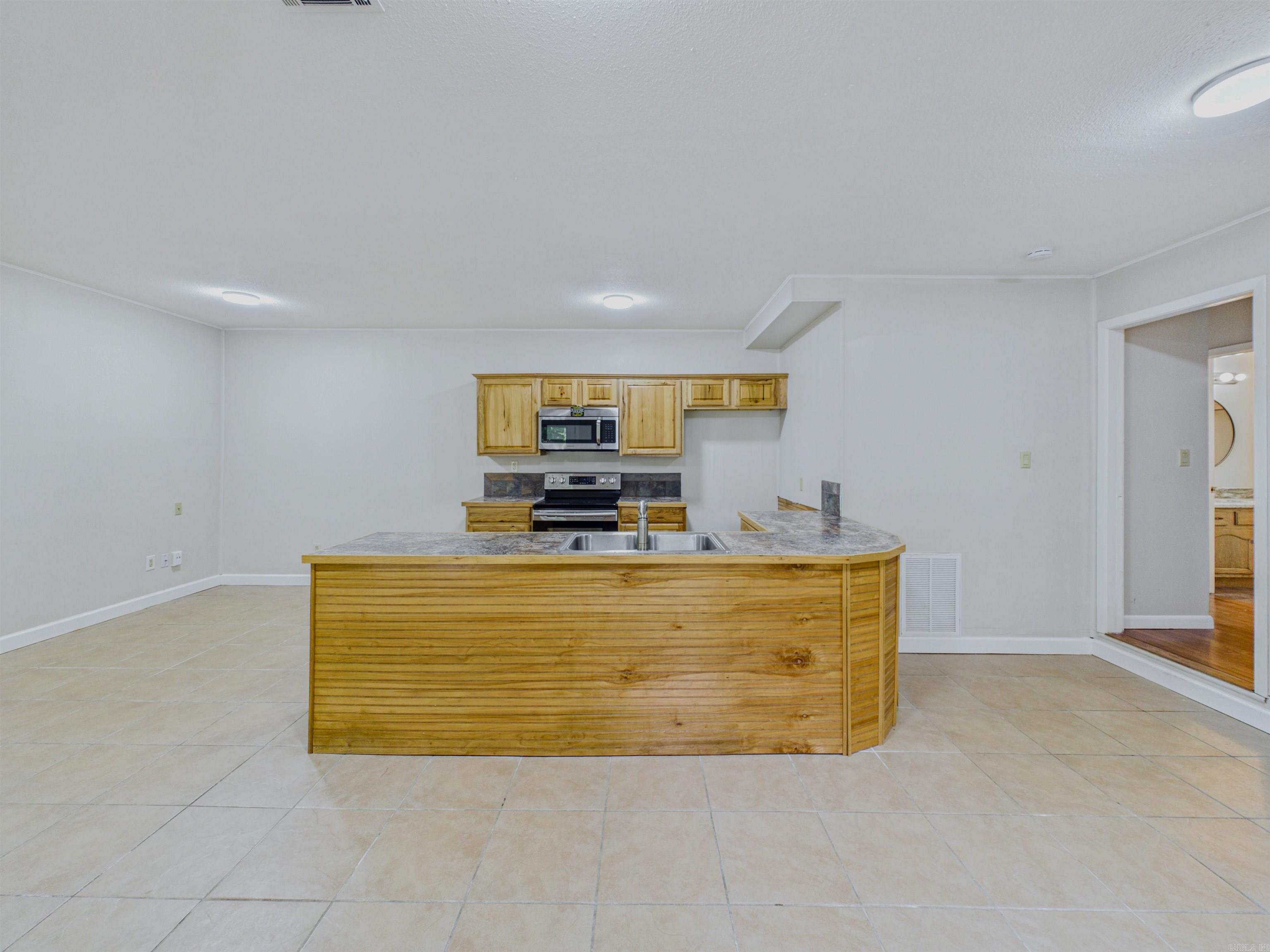 6 Castellon  Hot Springs Village, AR