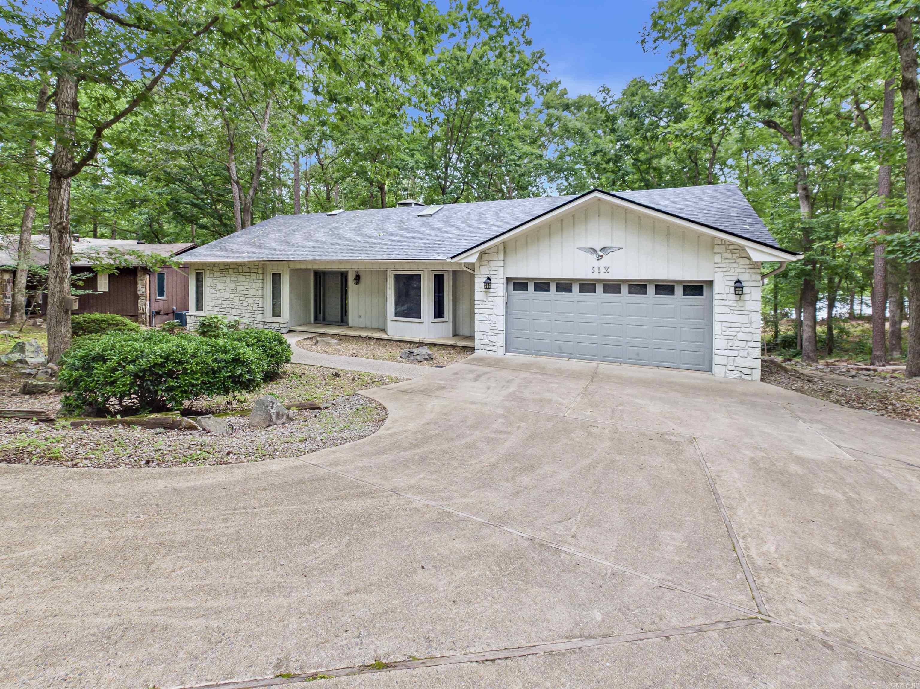 6 Castellon  Hot Springs Village, AR