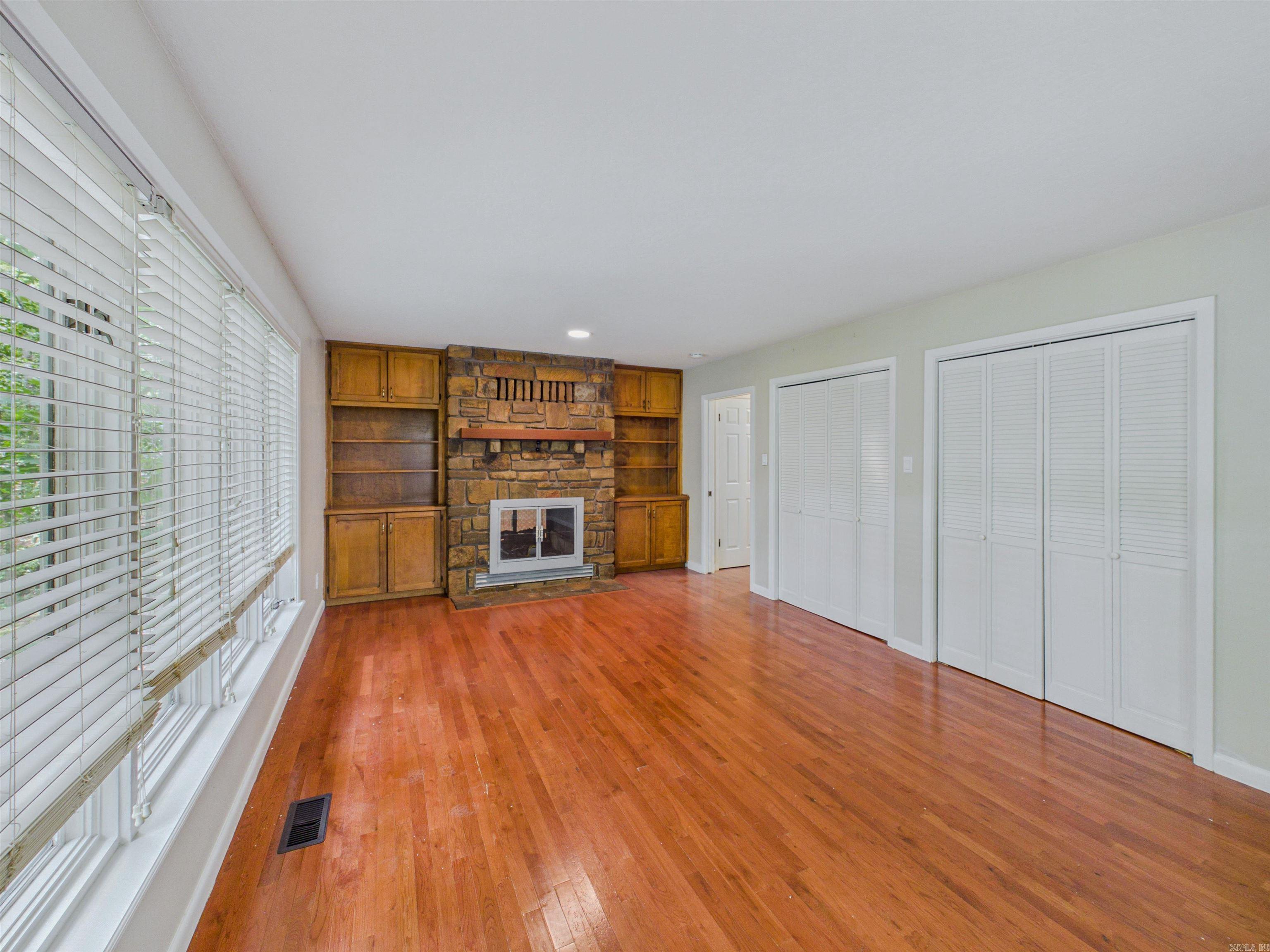 6 Castellon  Hot Springs Village, AR