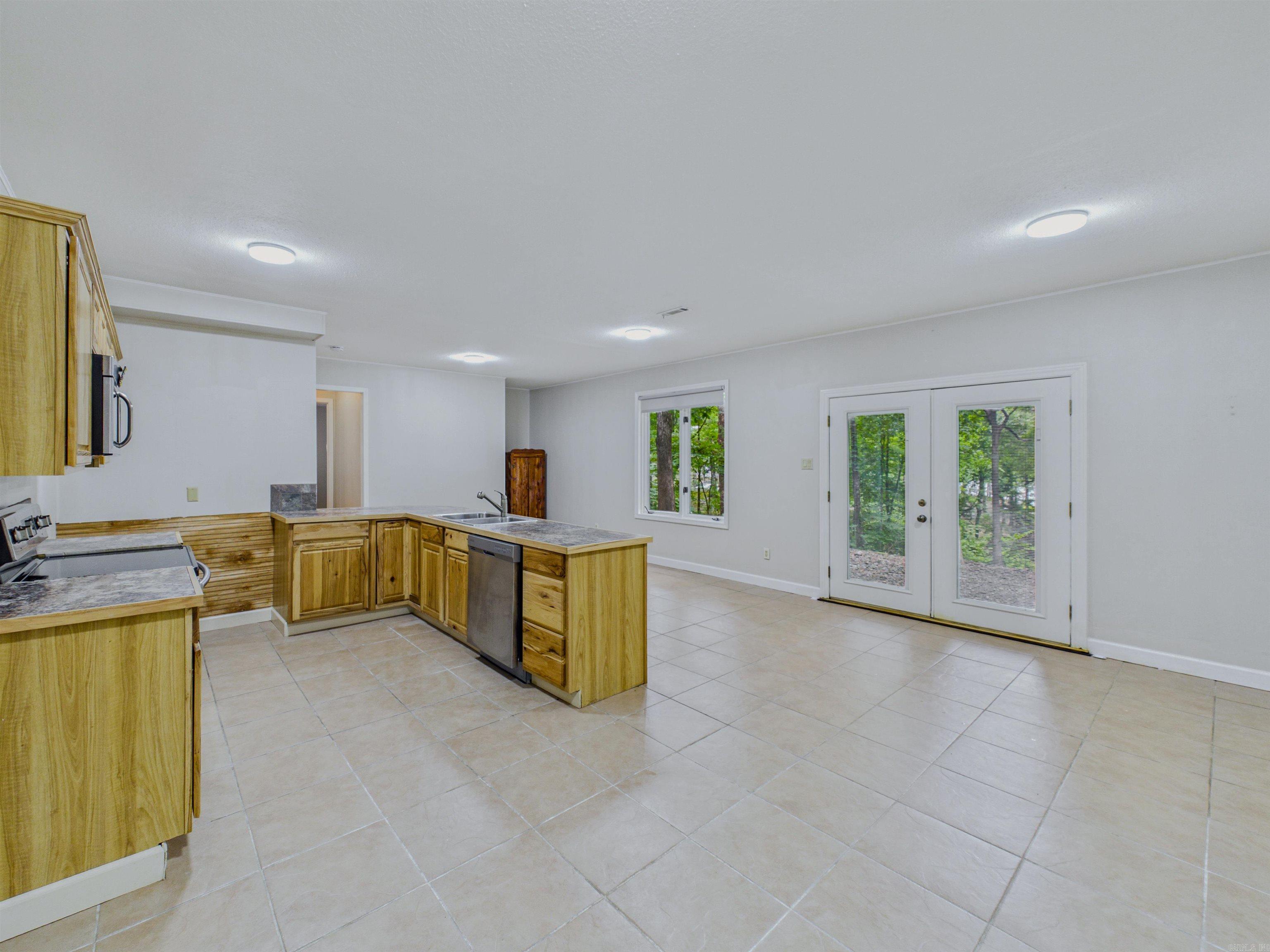 6 Castellon  Hot Springs Village, AR