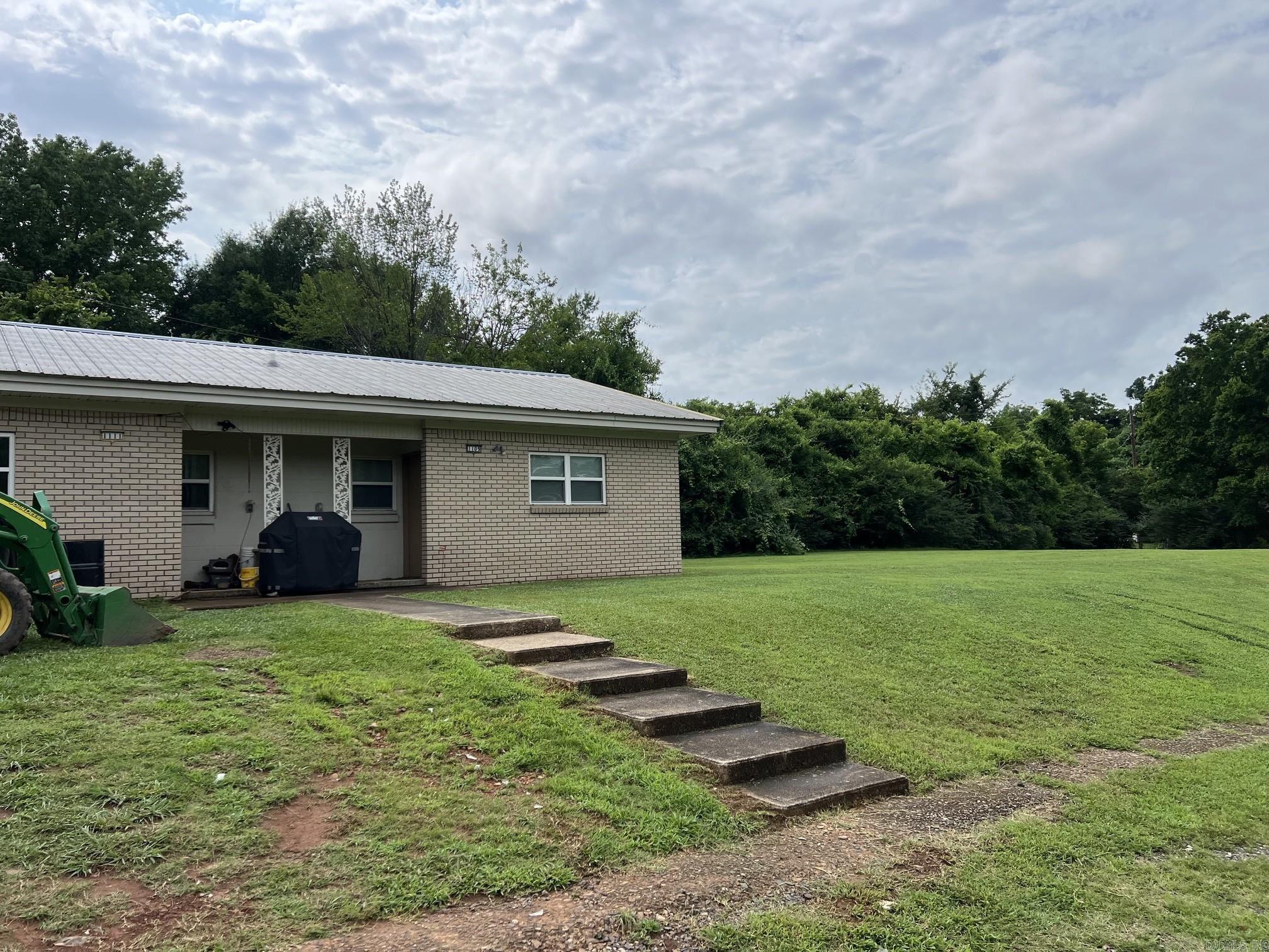 1111 Weiss  Mena, AR