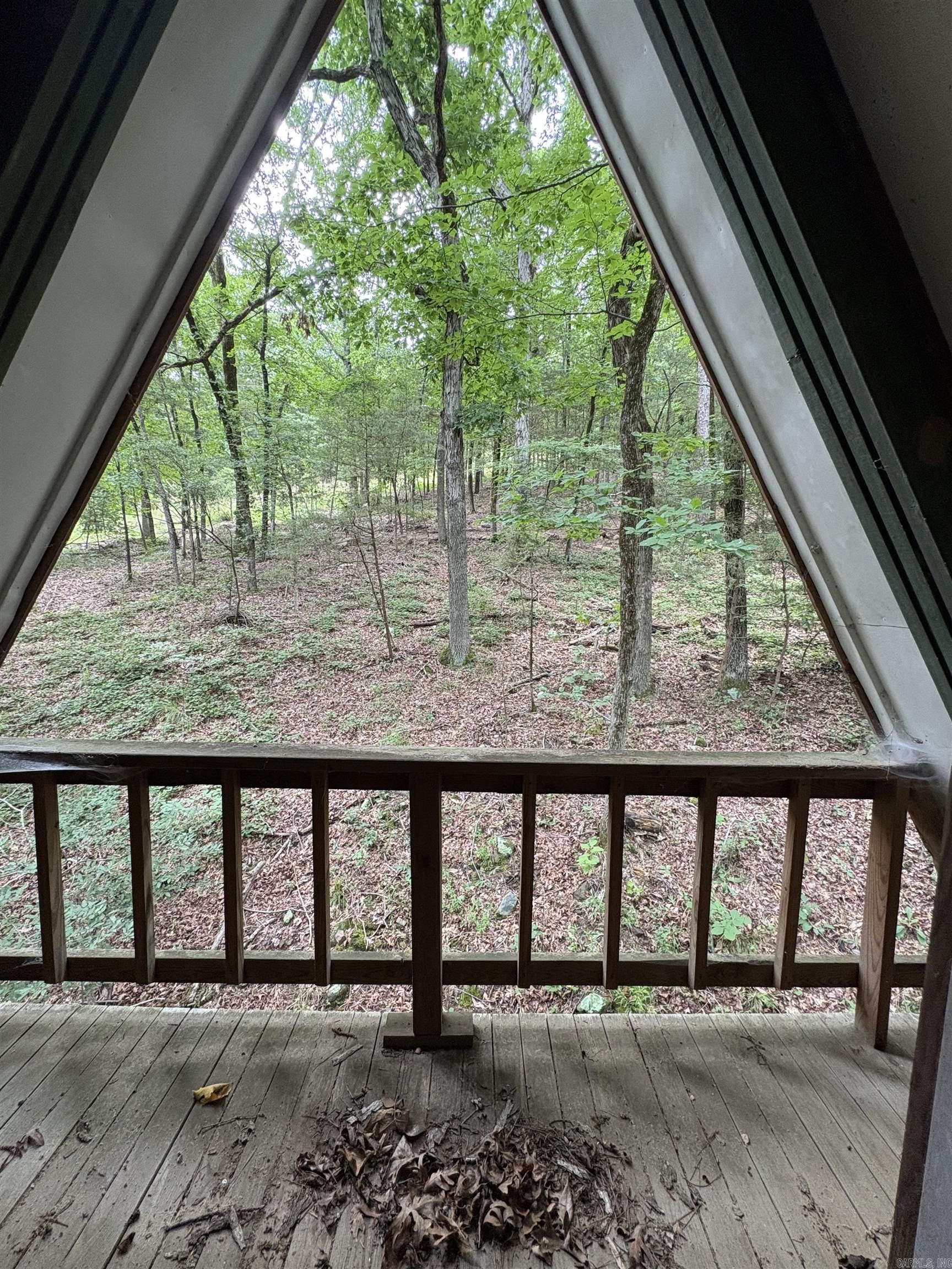 1464 PR 2704  London, AR