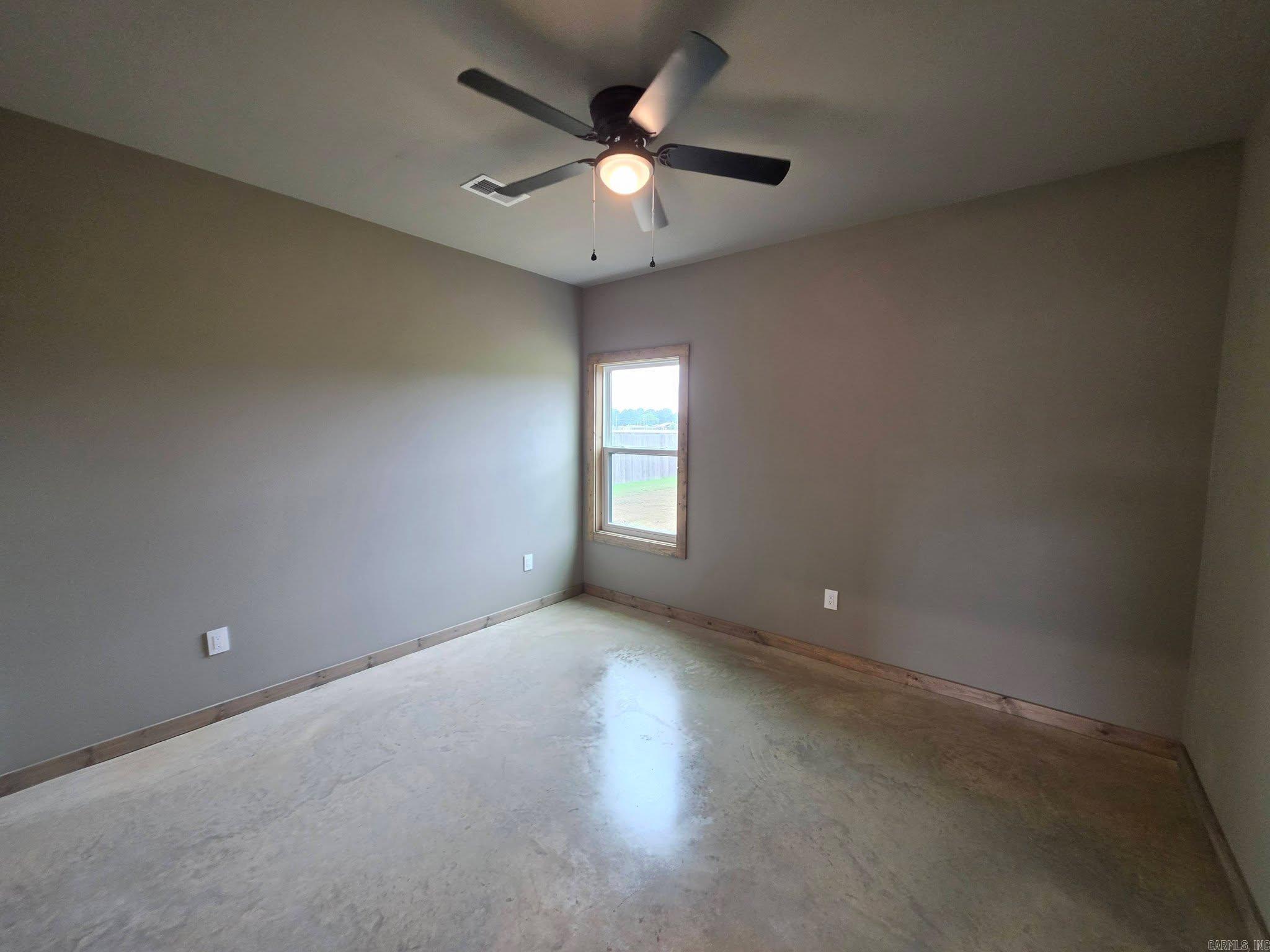 410 Olivia Dr  Newport, AR