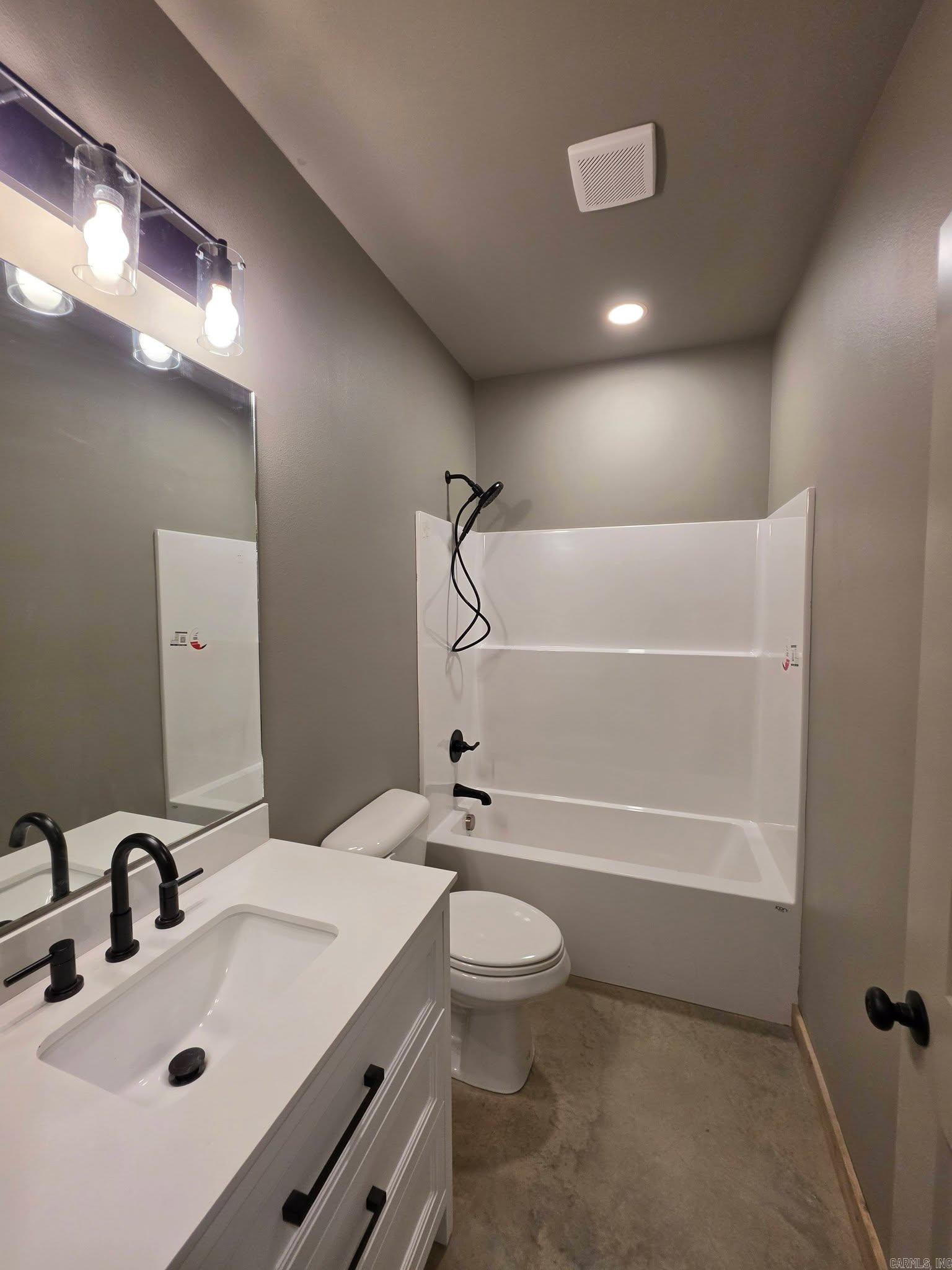 410 Olivia Dr  Newport, AR