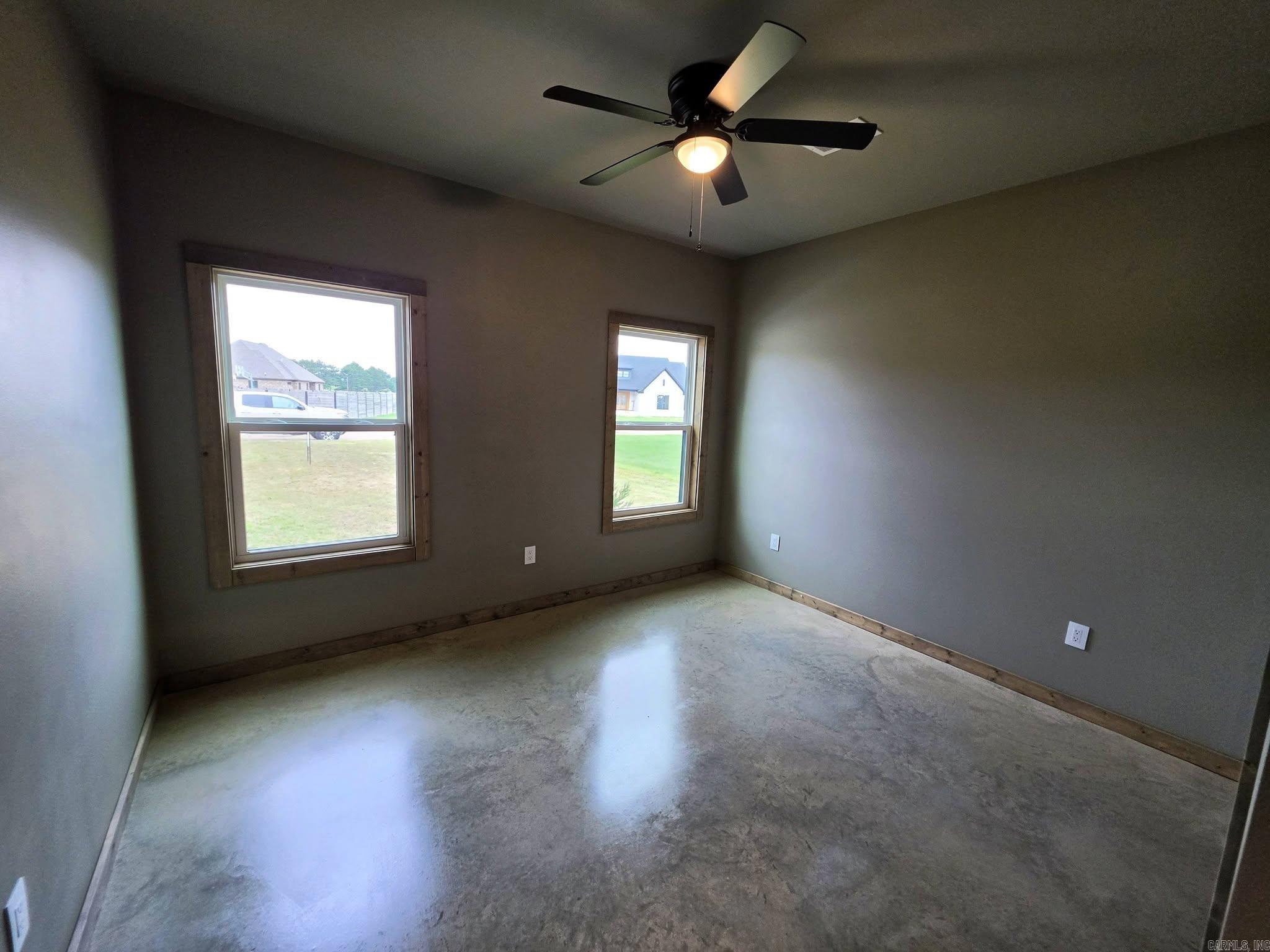 410 Olivia Dr  Newport, AR