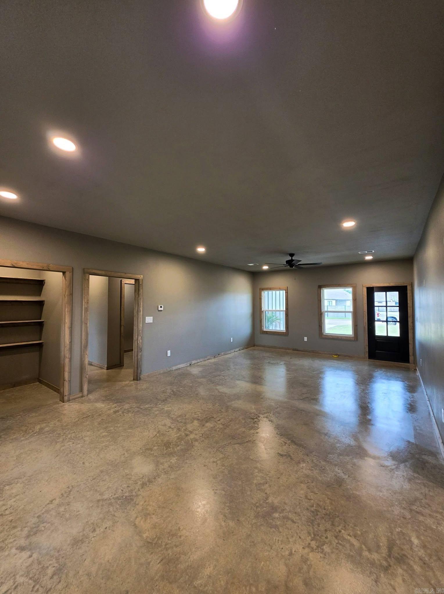 410 Olivia Dr  Newport, AR