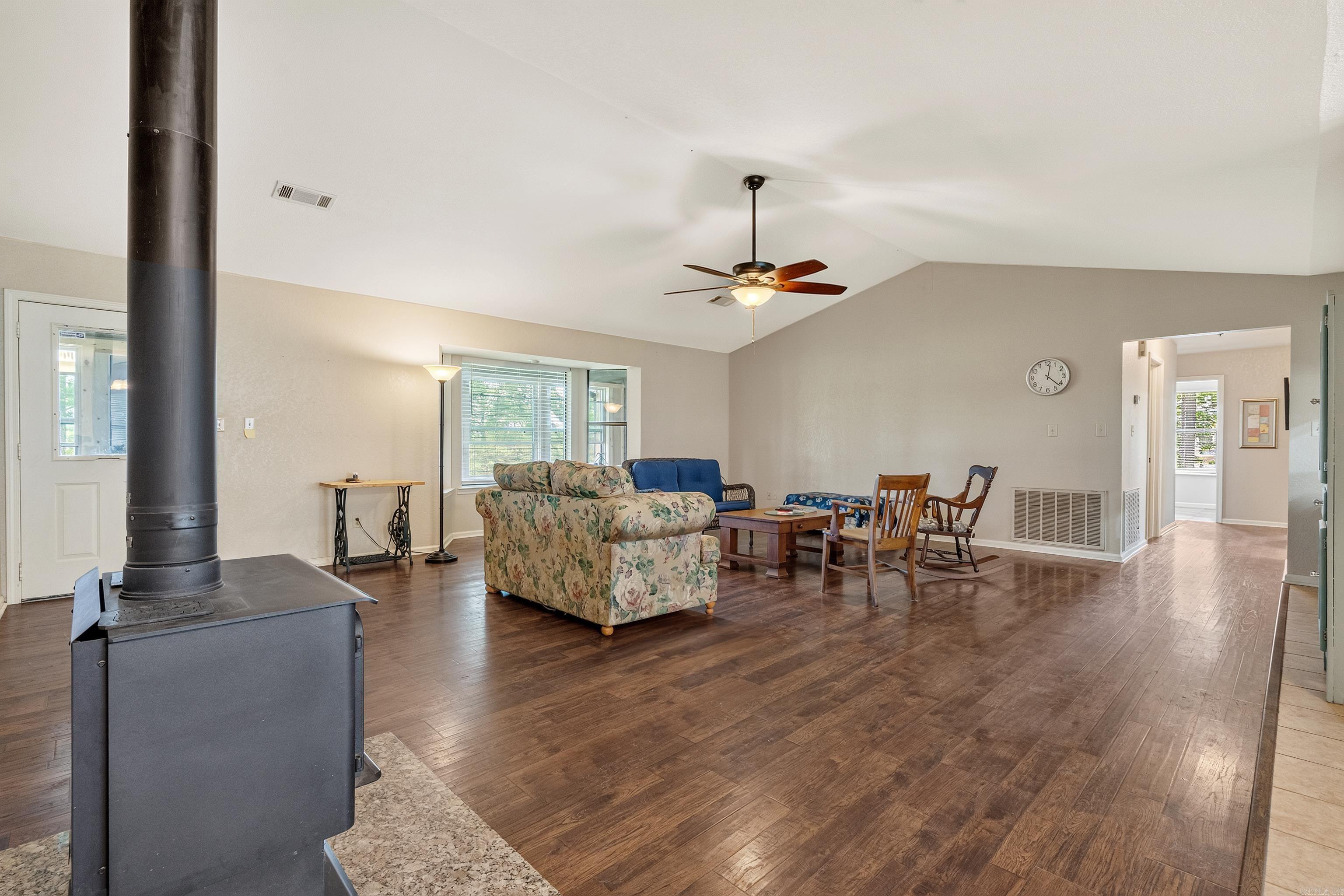 290 Mountain View  Bismarck, AR