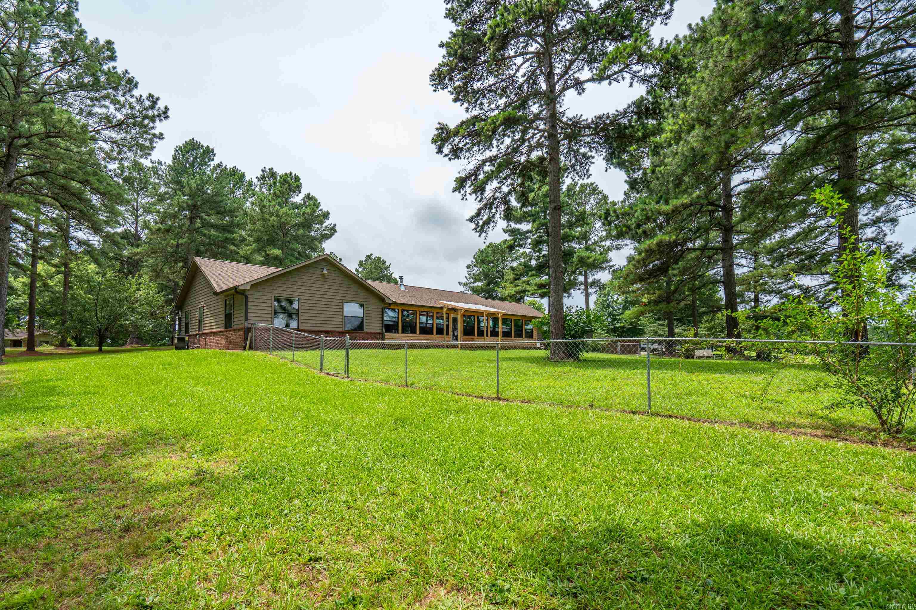 290 Mountain View  Bismarck, AR