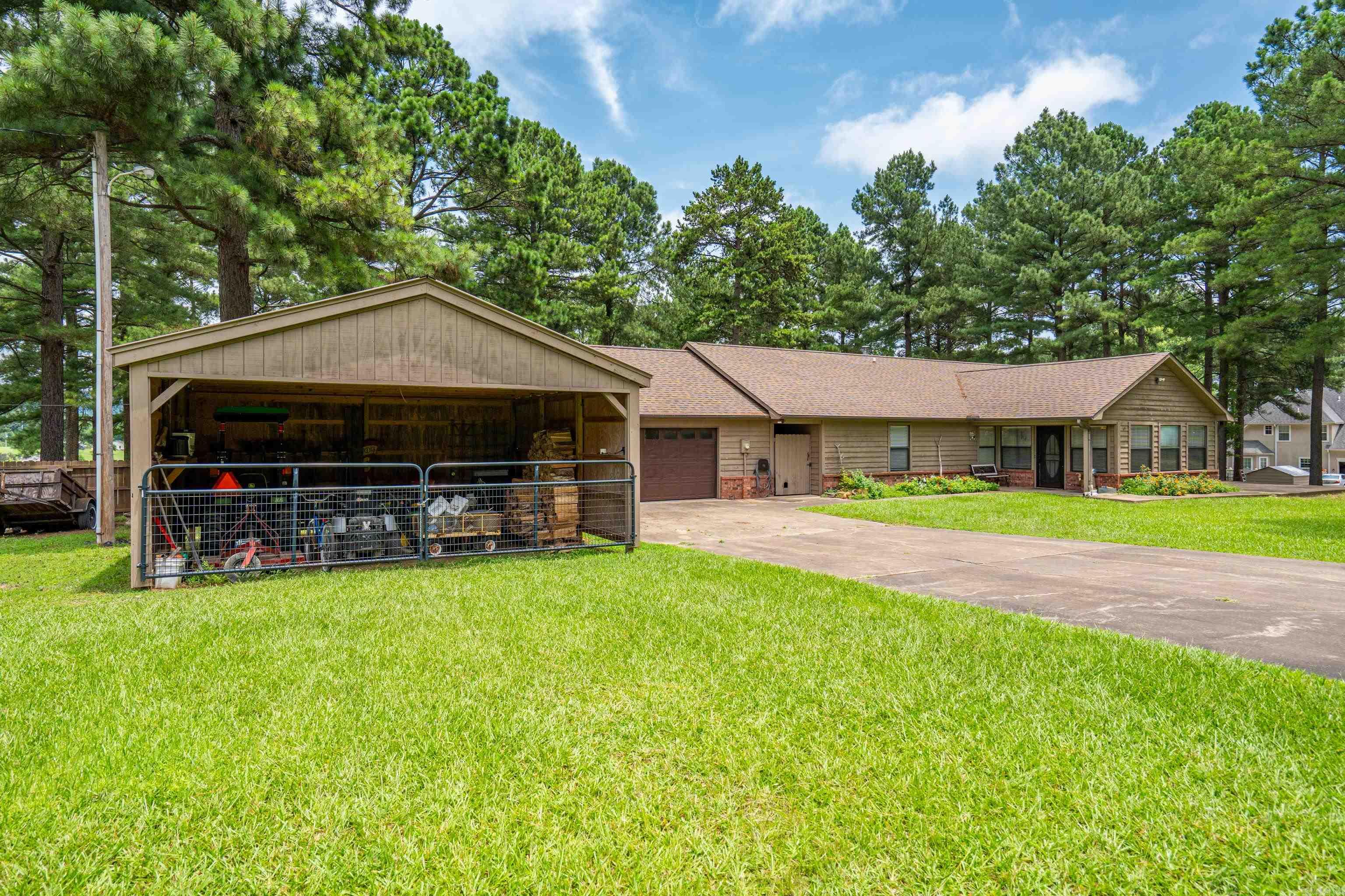 290 Mountain View  Bismarck, AR