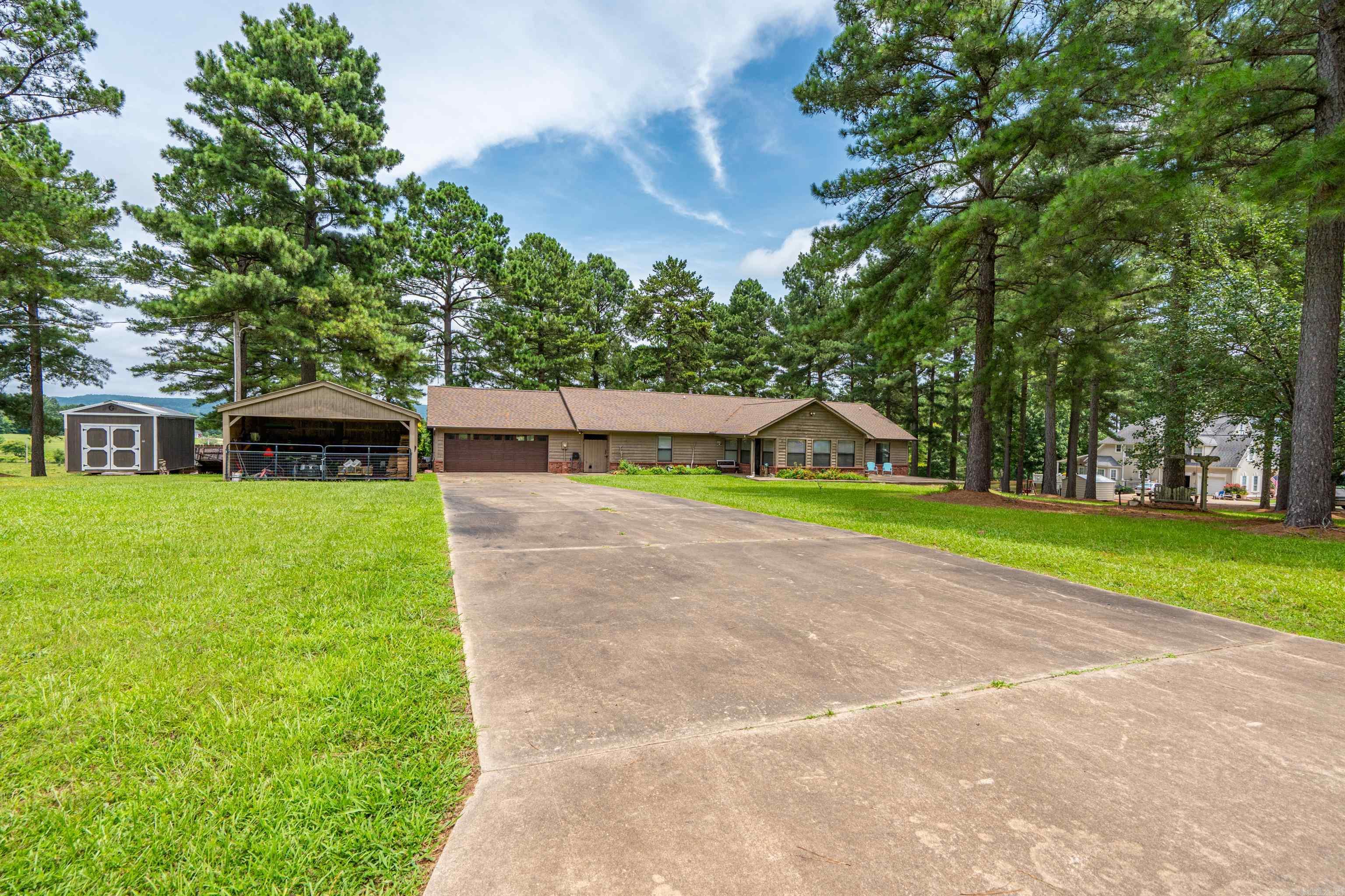 290 Mountain View  Bismarck, AR