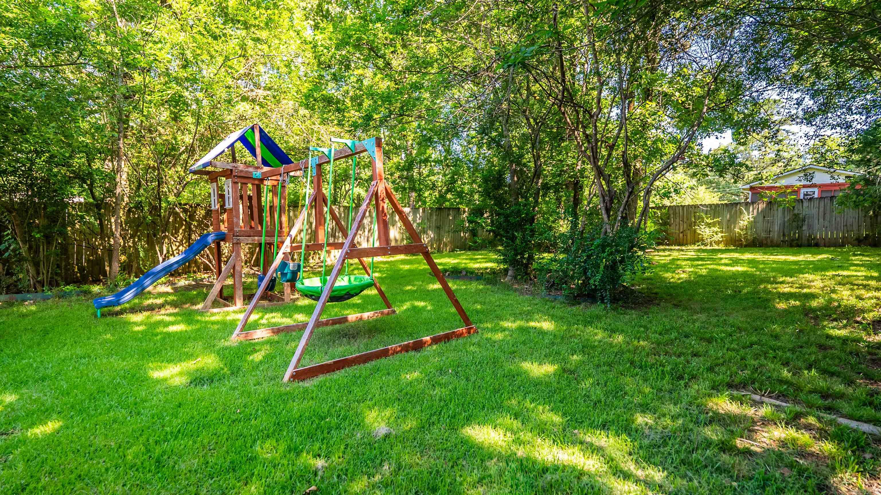 7216 N  Little Rock, AR