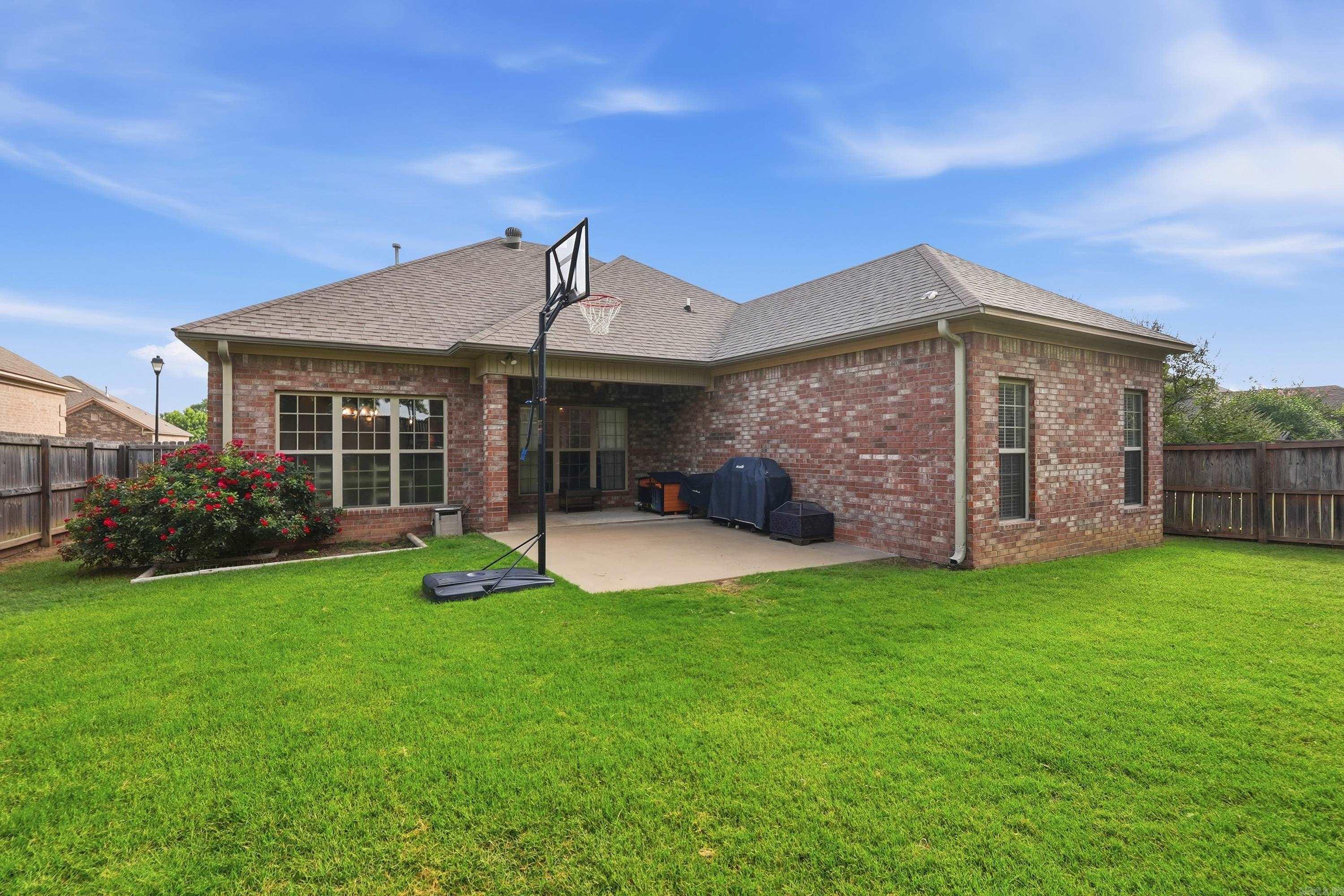 77 Oak Tree  Conway, AR