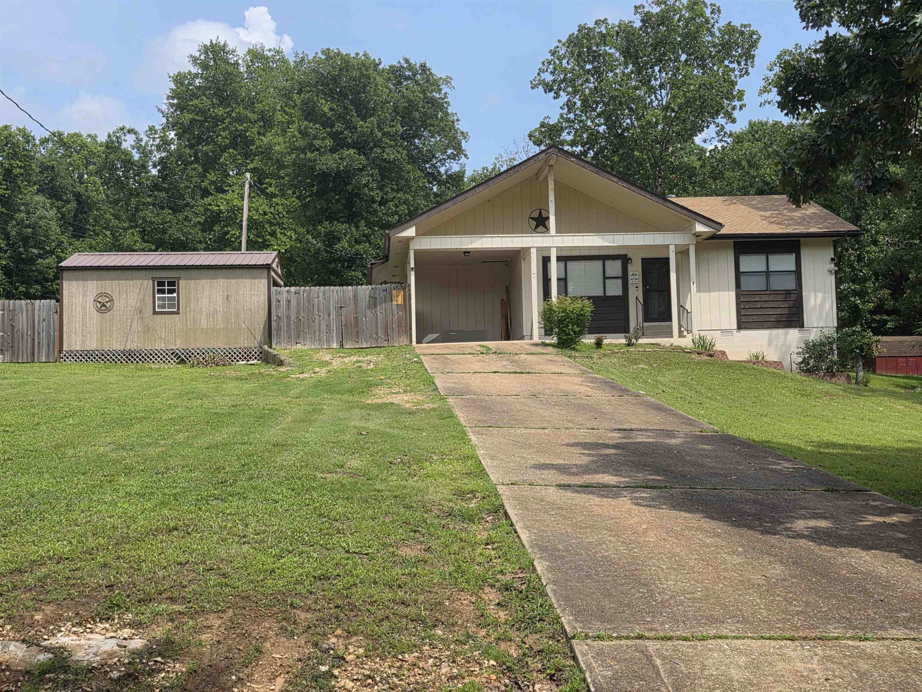 167 Cherokee  Cherokee Village, AR