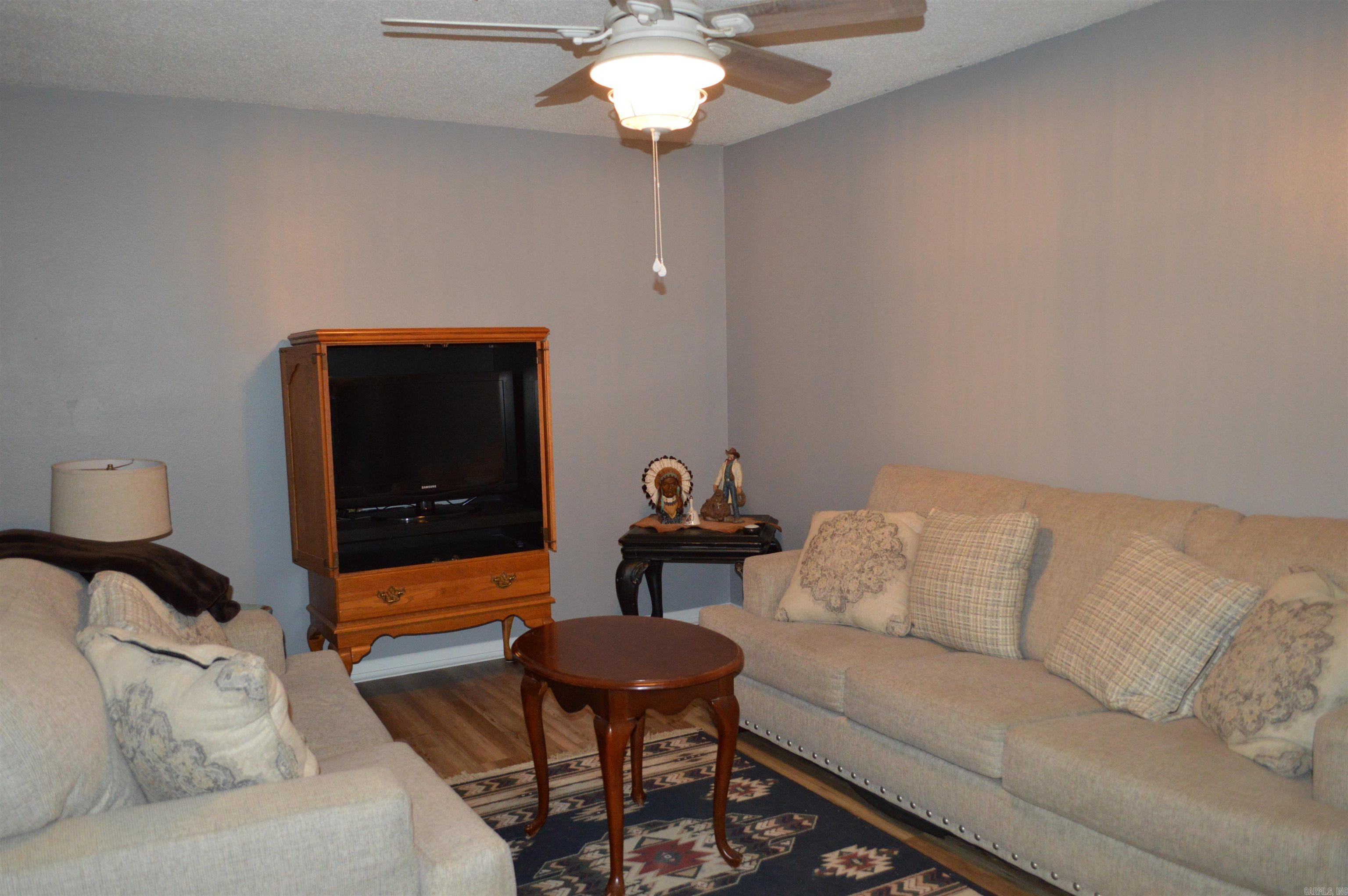 1201 W Front  Heber Springs, AR