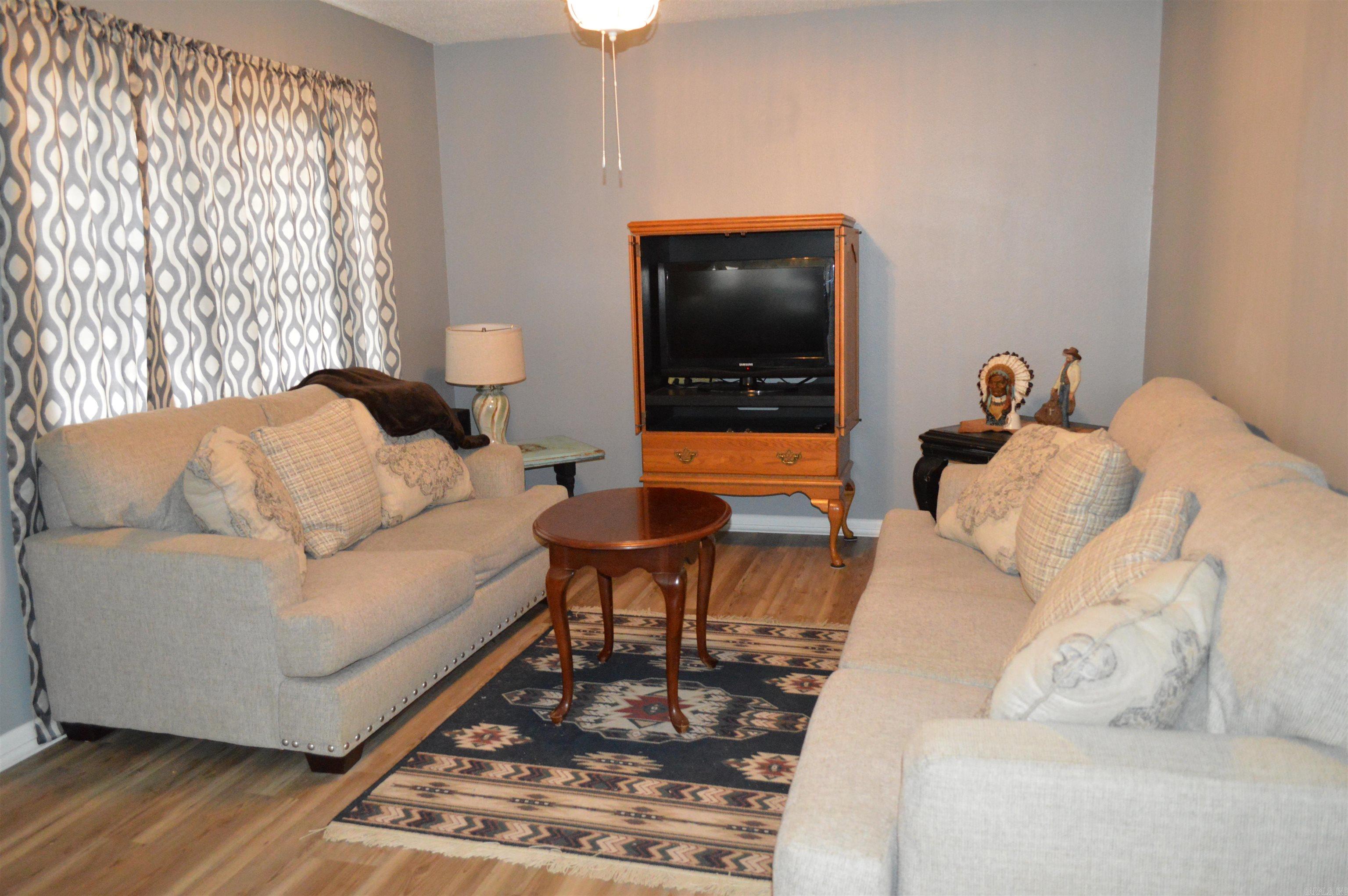 1201 W Front  Heber Springs, AR
