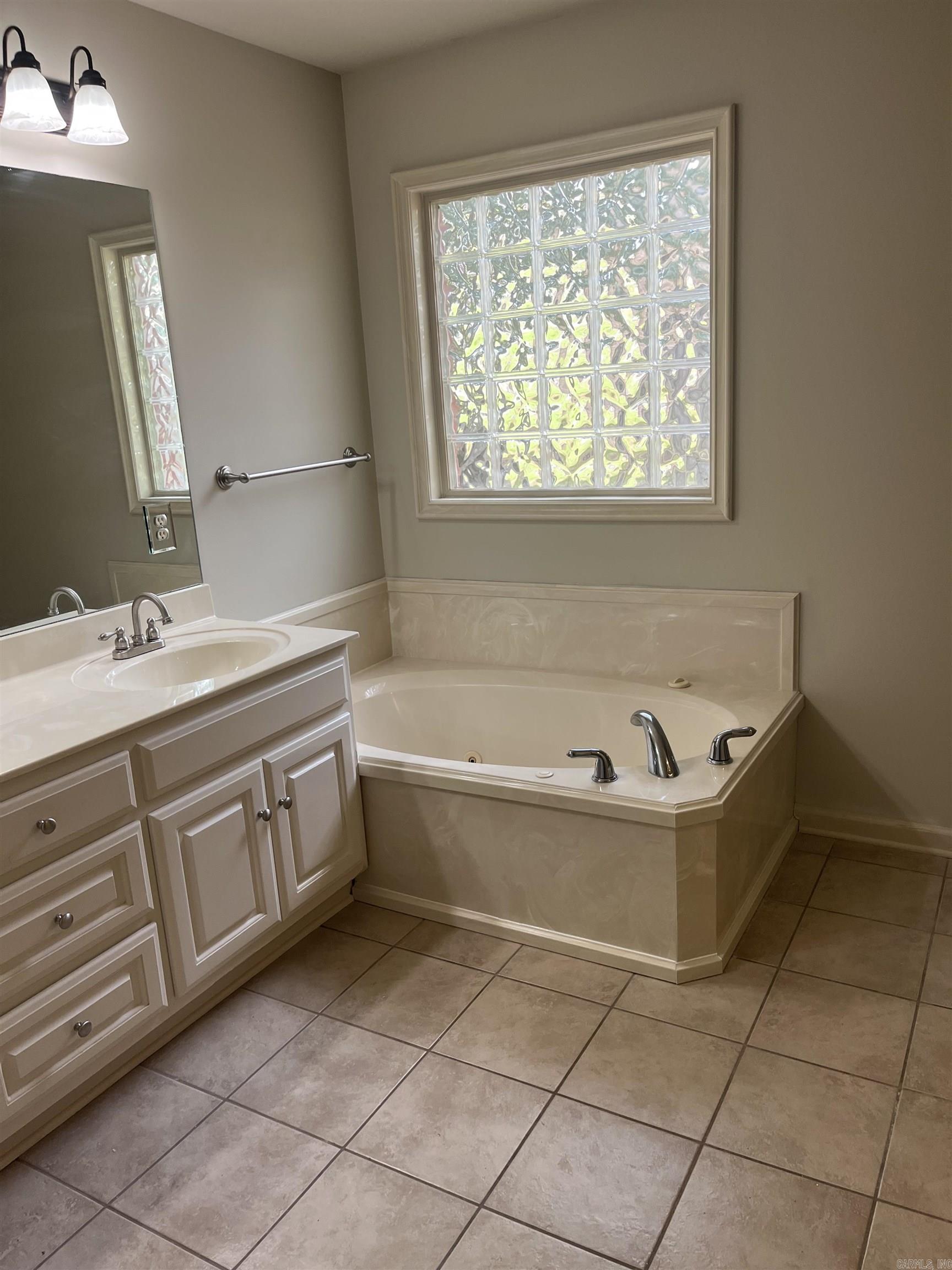 22 Pecan Ln  Cabot, AR