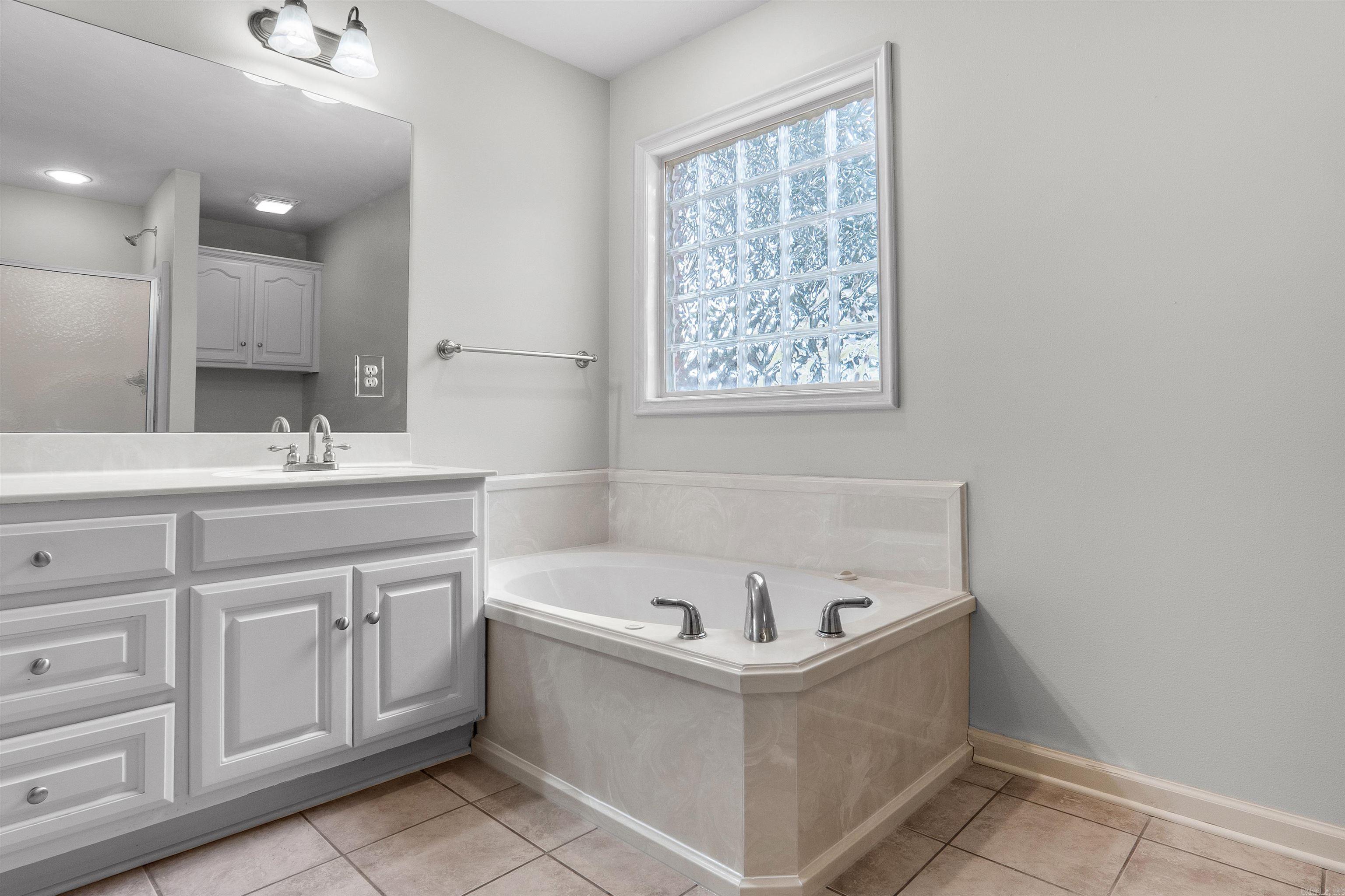 22 Pecan Ln Lane Cabot, AR 72023