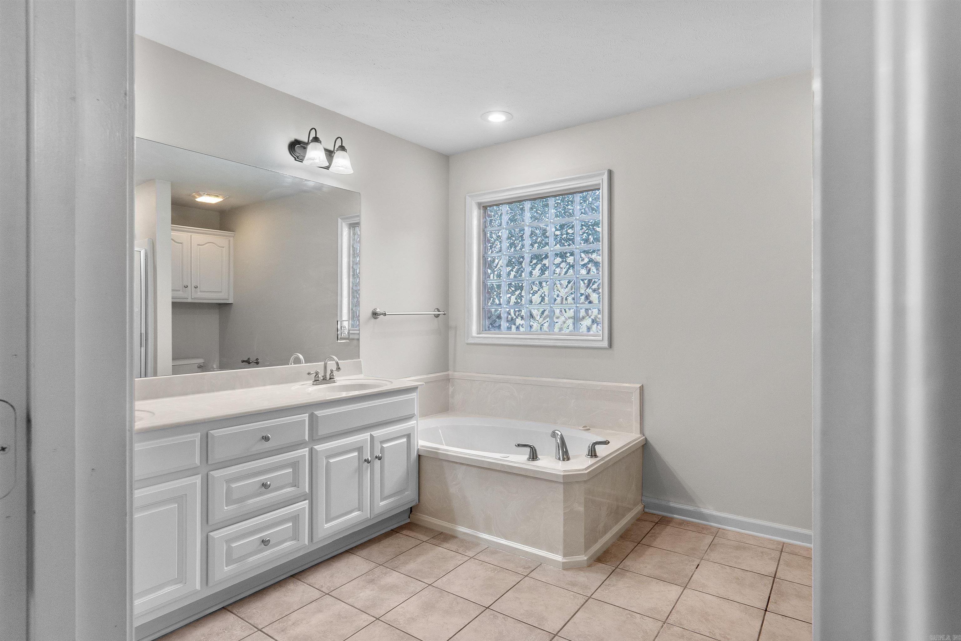 22 Pecan Ln Lane Cabot, AR 72023