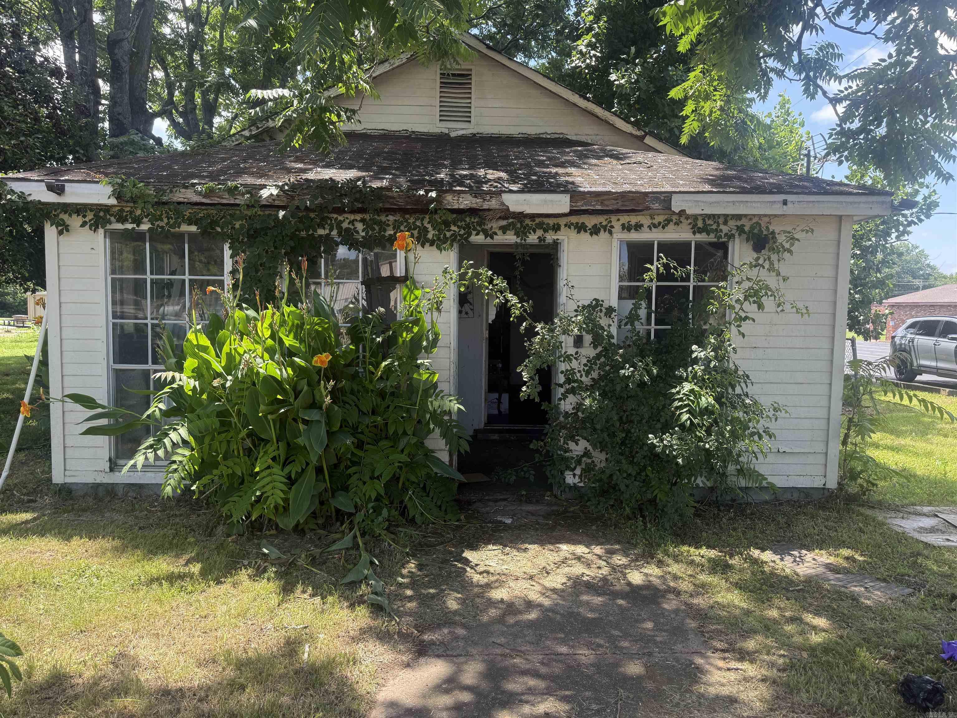 107 N Railroad  Harrisburg, AR