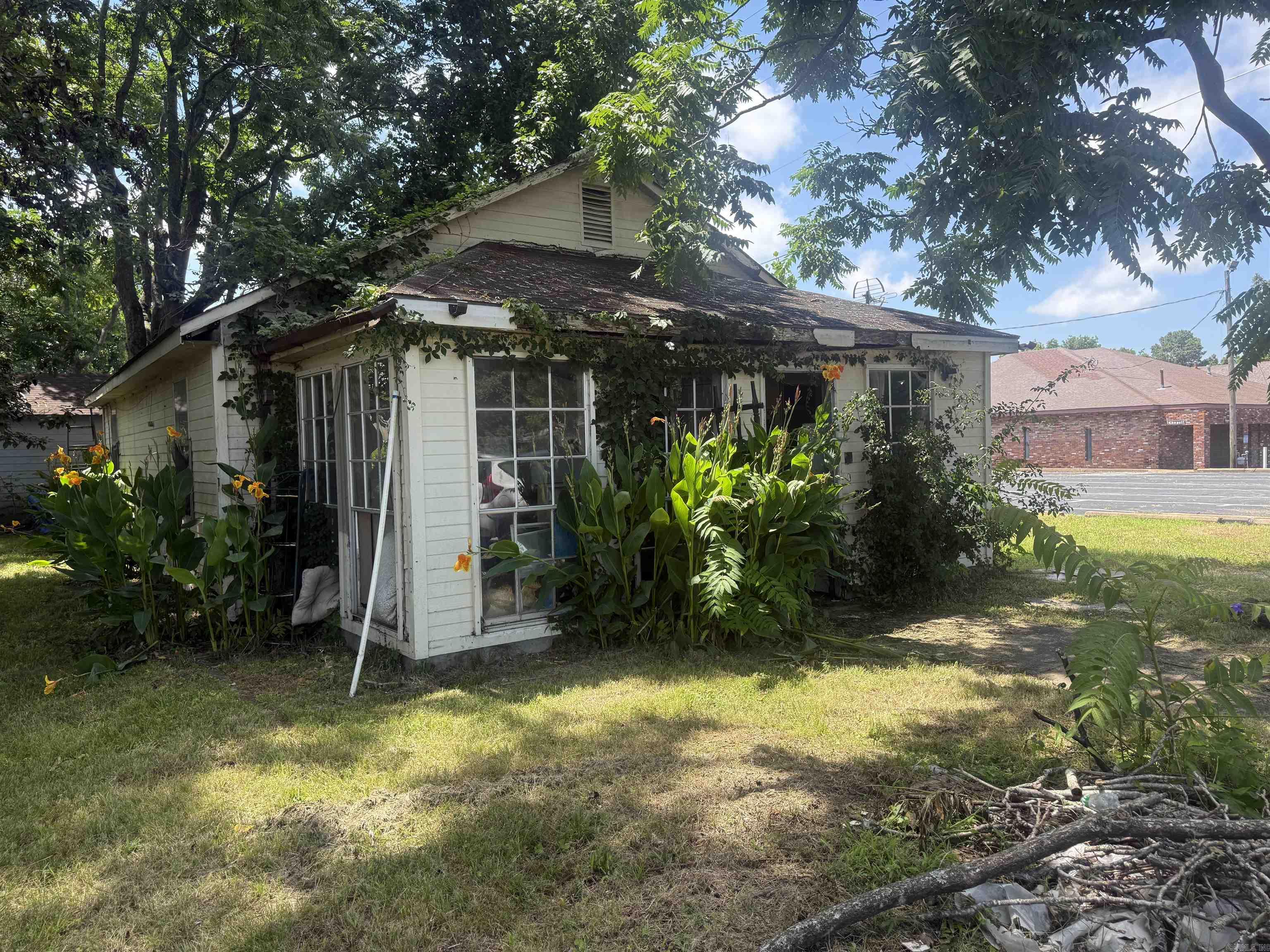 107 N Railroad  Harrisburg, AR