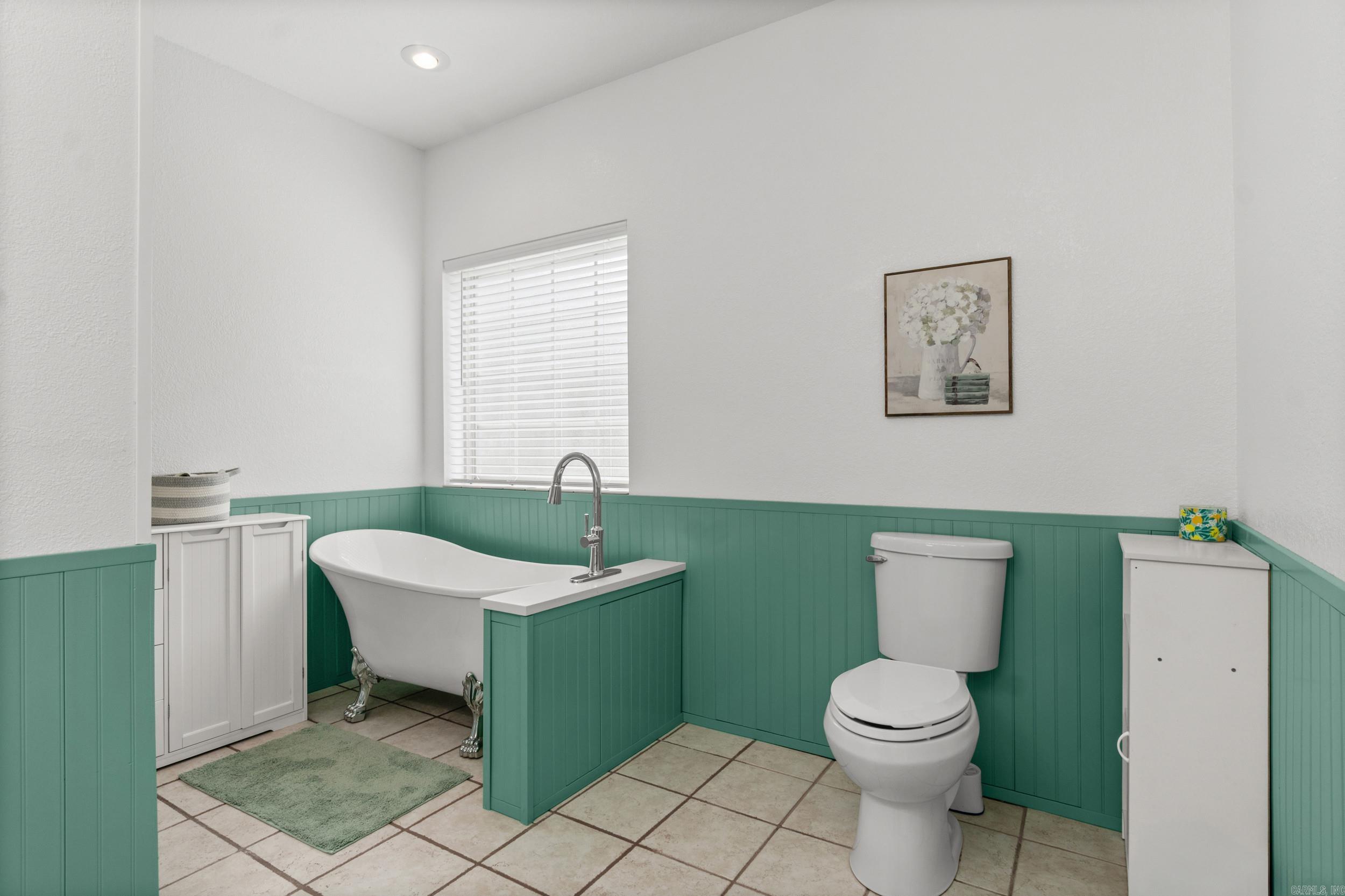 1052 Gravel Hill  Romance, AR