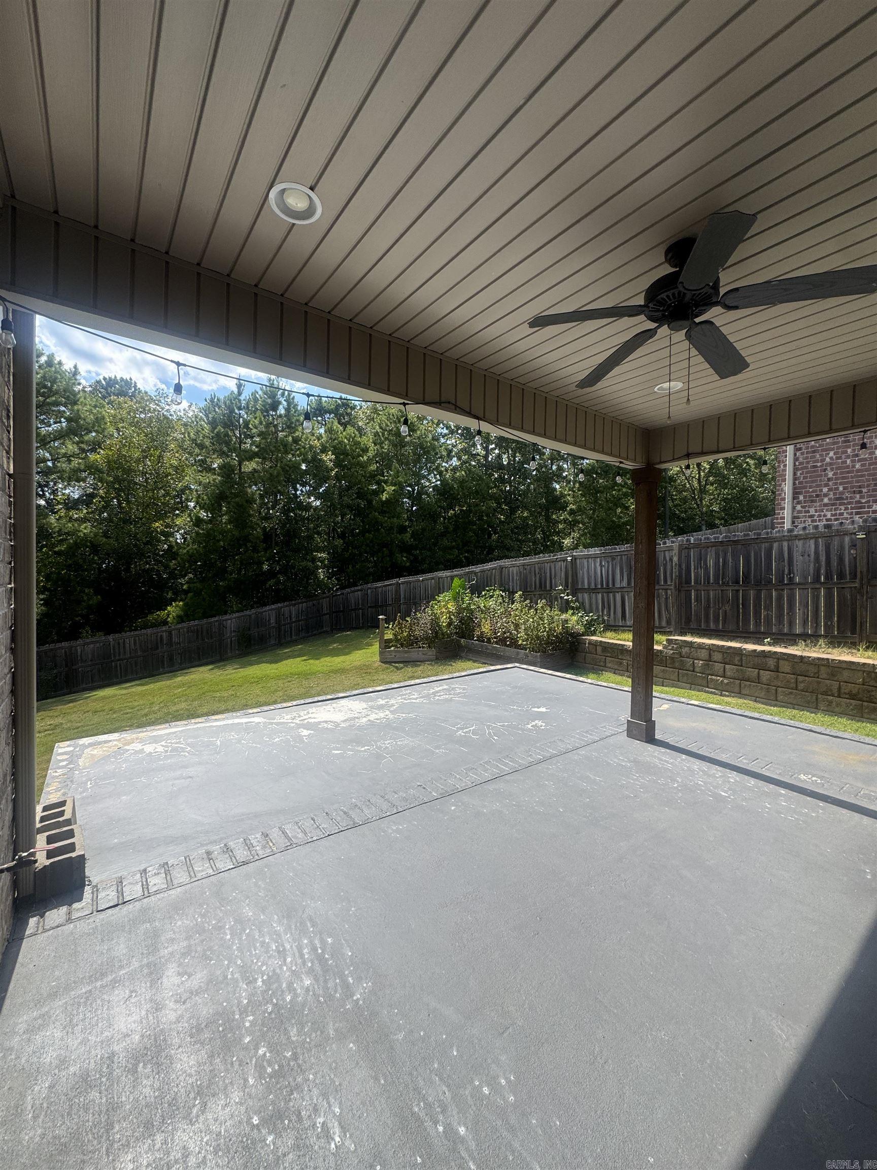 147 Ridgeview  Maumelle, AR