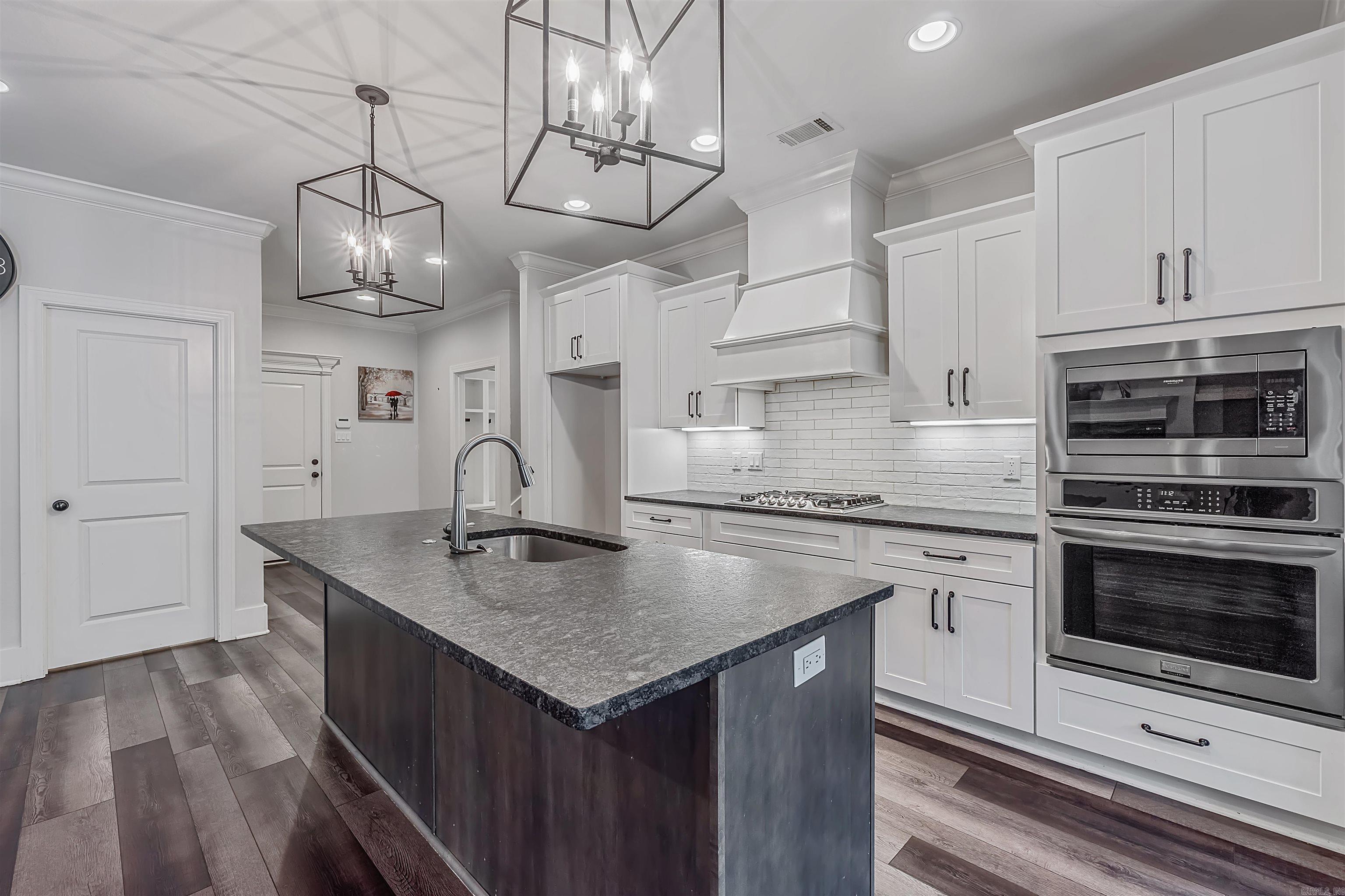 147 Ridgeview  Maumelle, AR