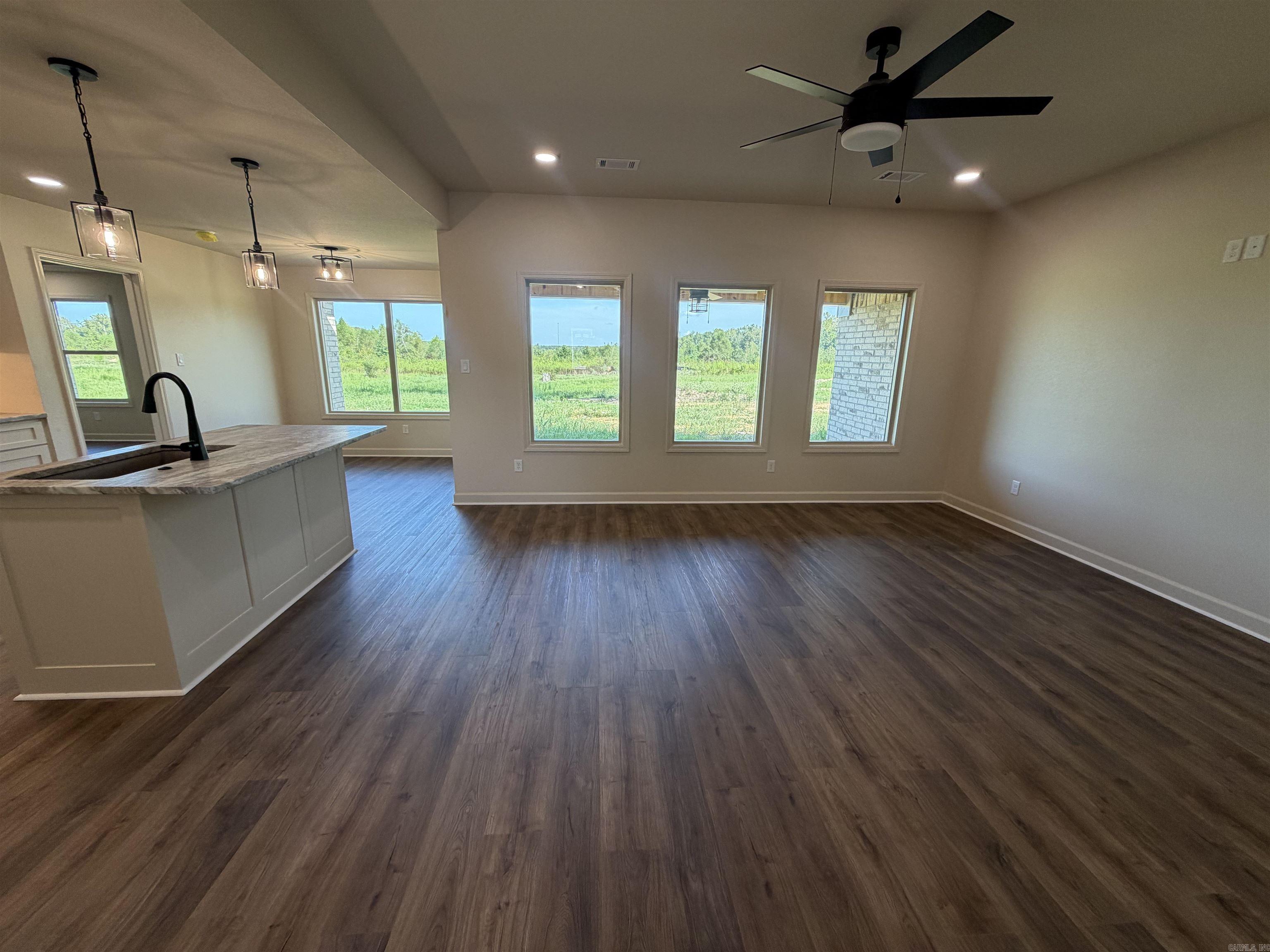 1088 Duke Drive — photo 2