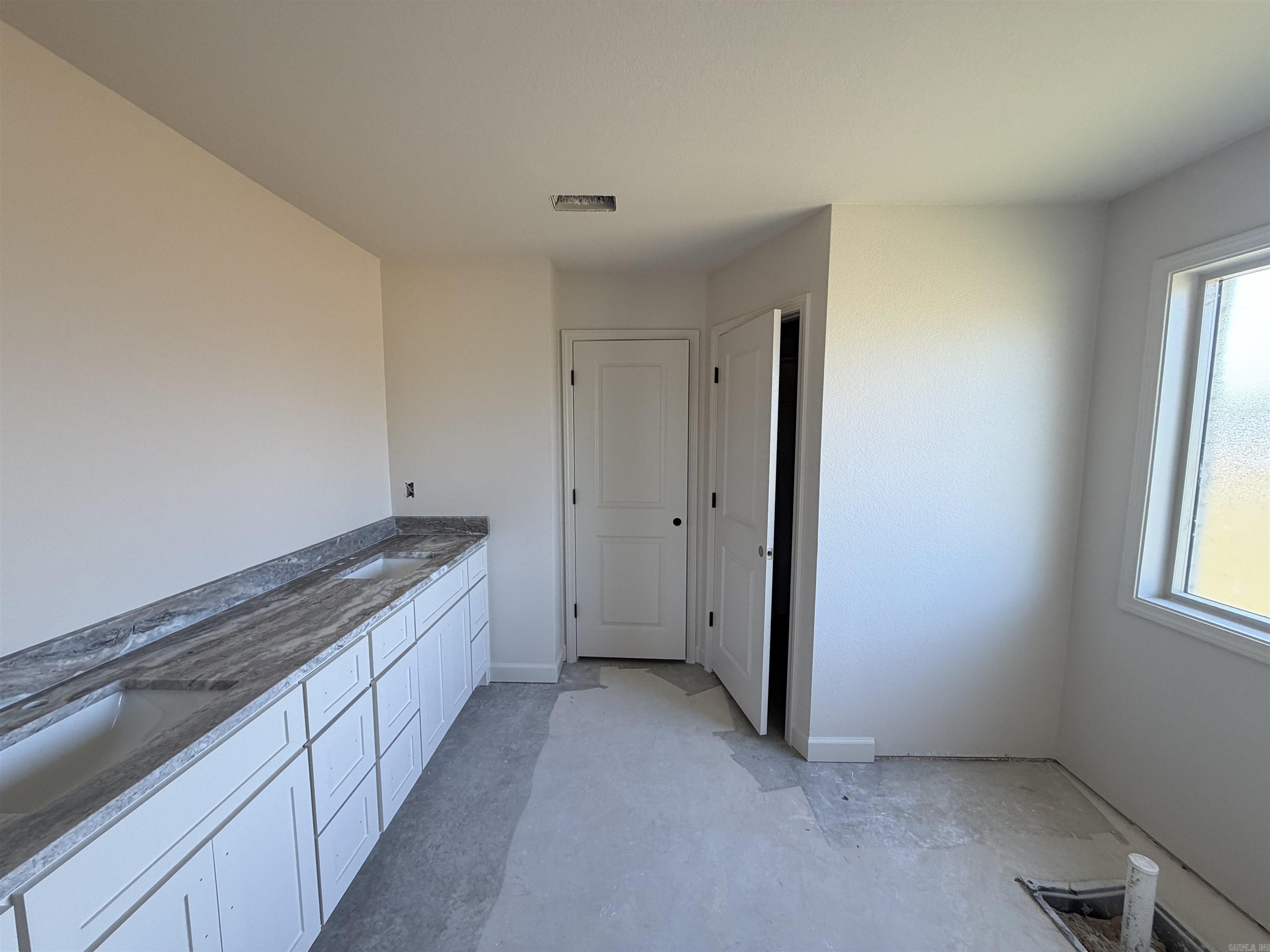 1088 Duke  Bauxite, AR
